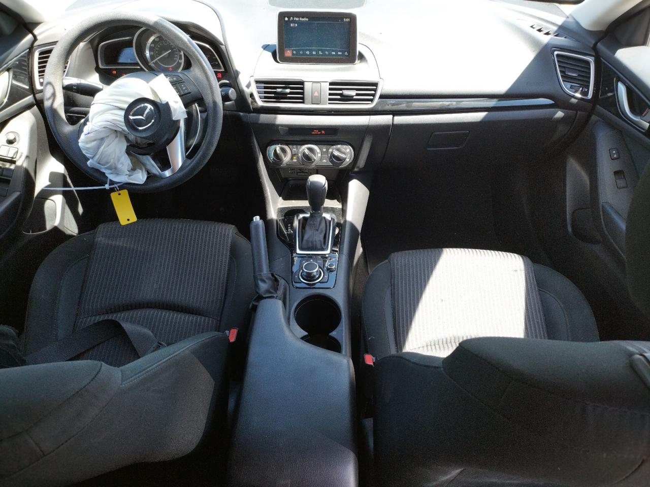 Photo 7 VIN: 3MZBM1K7XGM263601 - MAZDA 3 