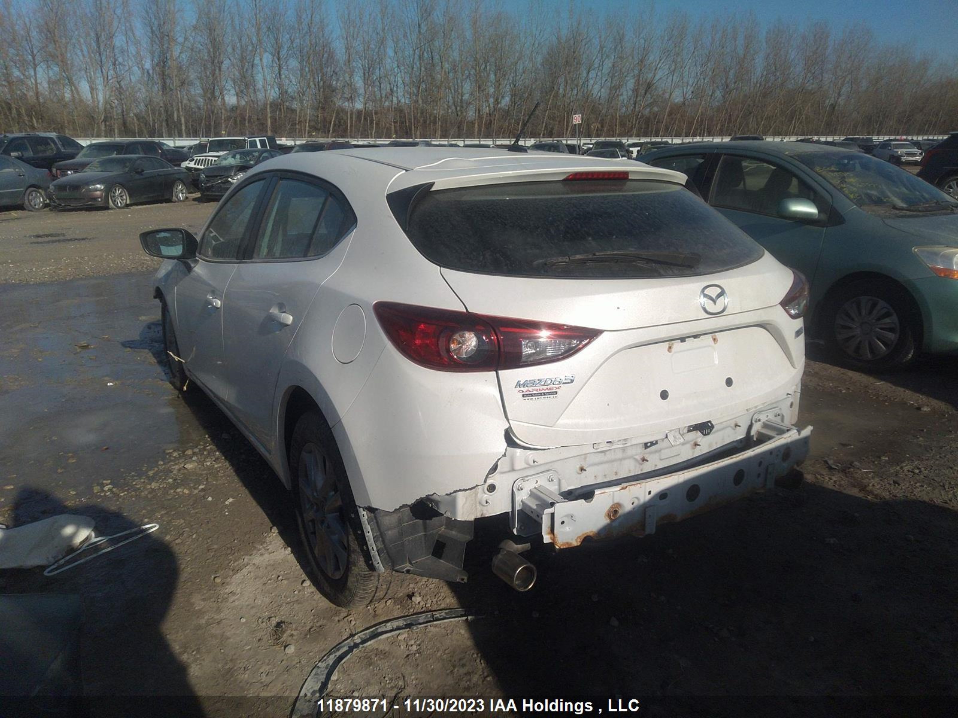 Photo 2 VIN: 3MZBM1L70FM183298 - MAZDA 3 