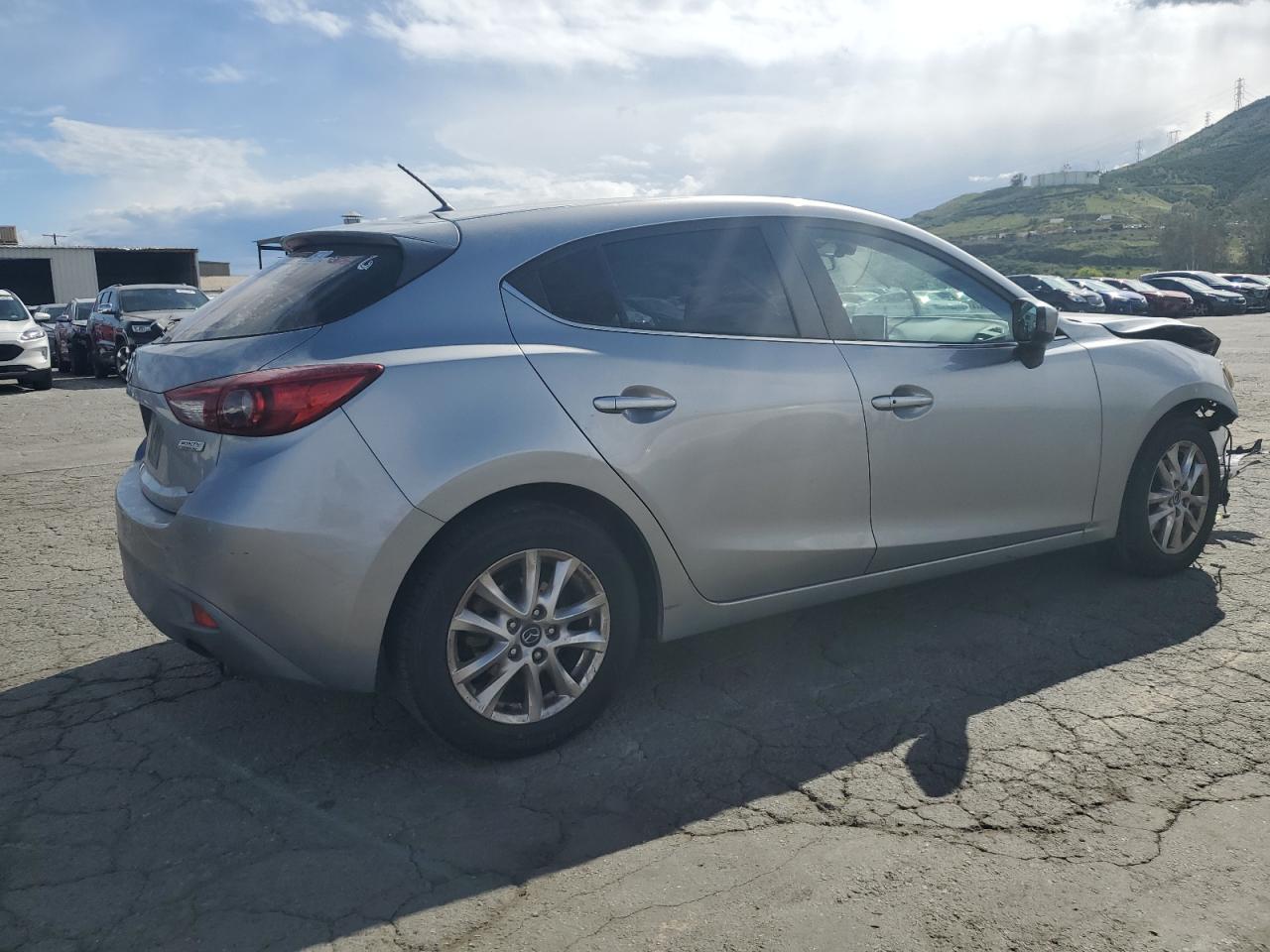 Photo 2 VIN: 3MZBM1L70GM269390 - MAZDA 3 