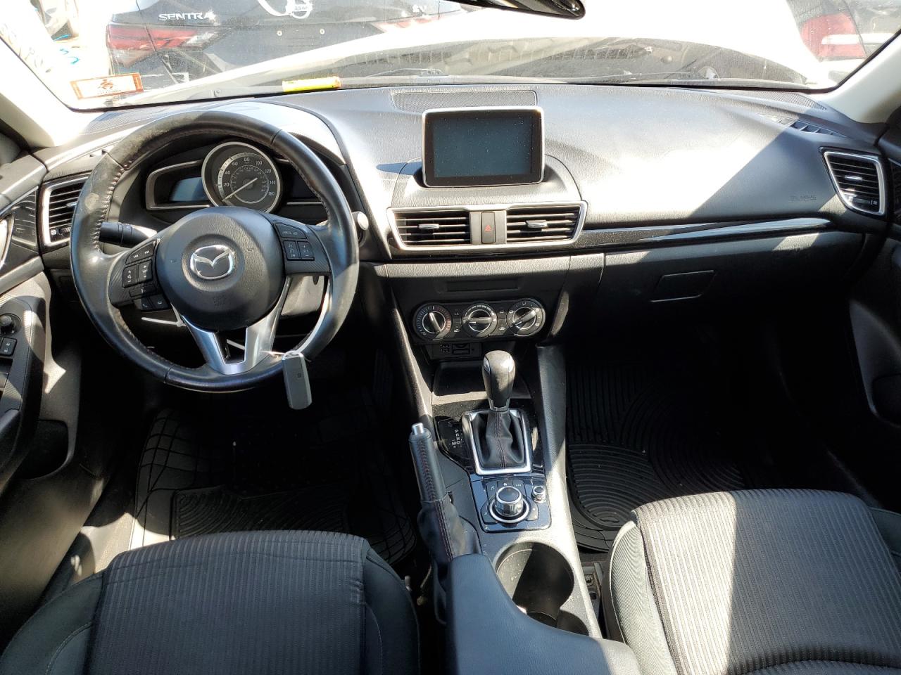 Photo 7 VIN: 3MZBM1L71FM184394 - MAZDA 3 