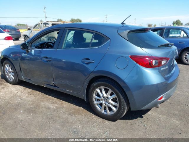 Photo 2 VIN: 3MZBM1L71FM202604 - MAZDA MAZDA3 