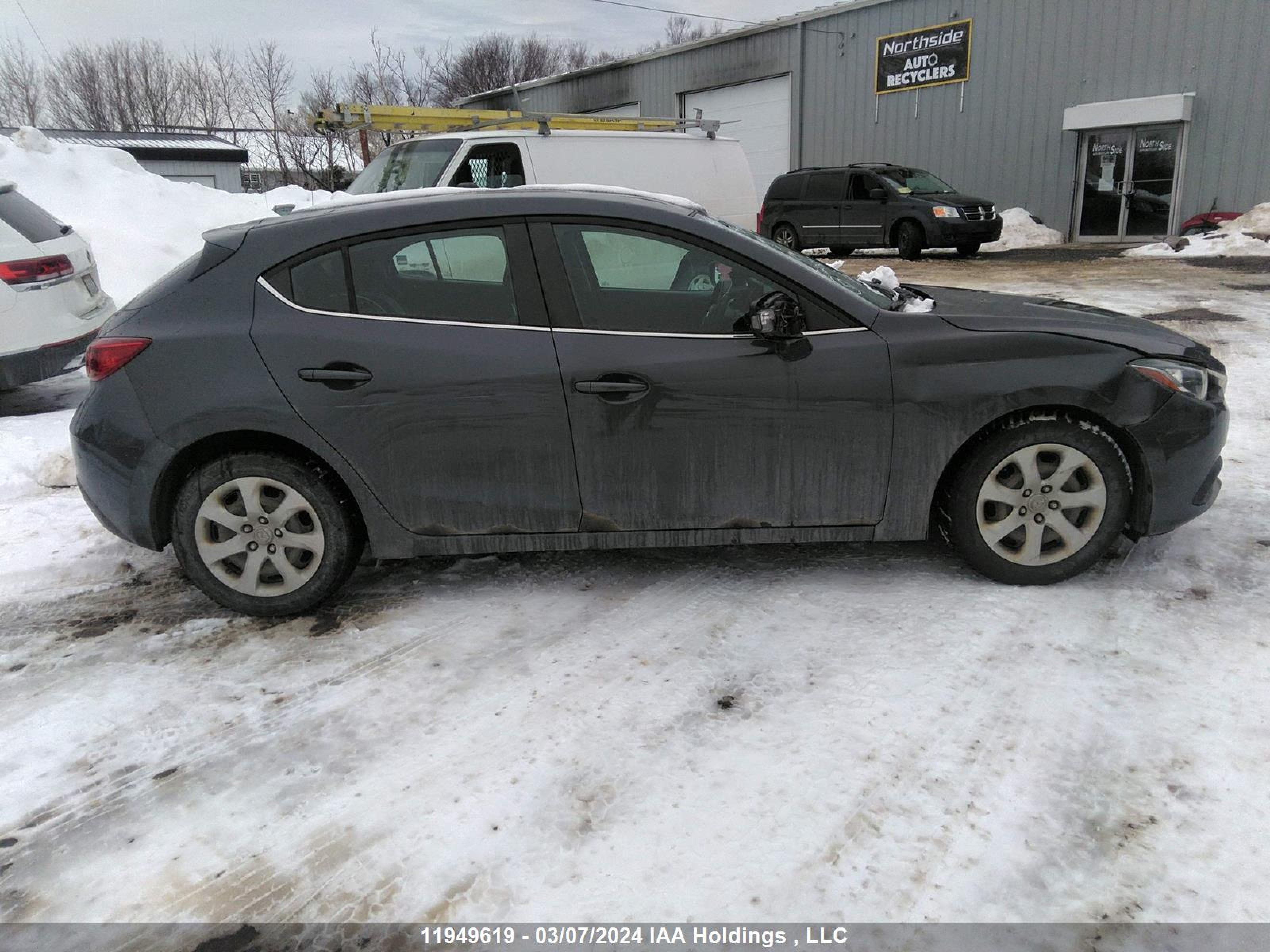 Photo 13 VIN: 3MZBM1L74EM120333 - MAZDA 3 