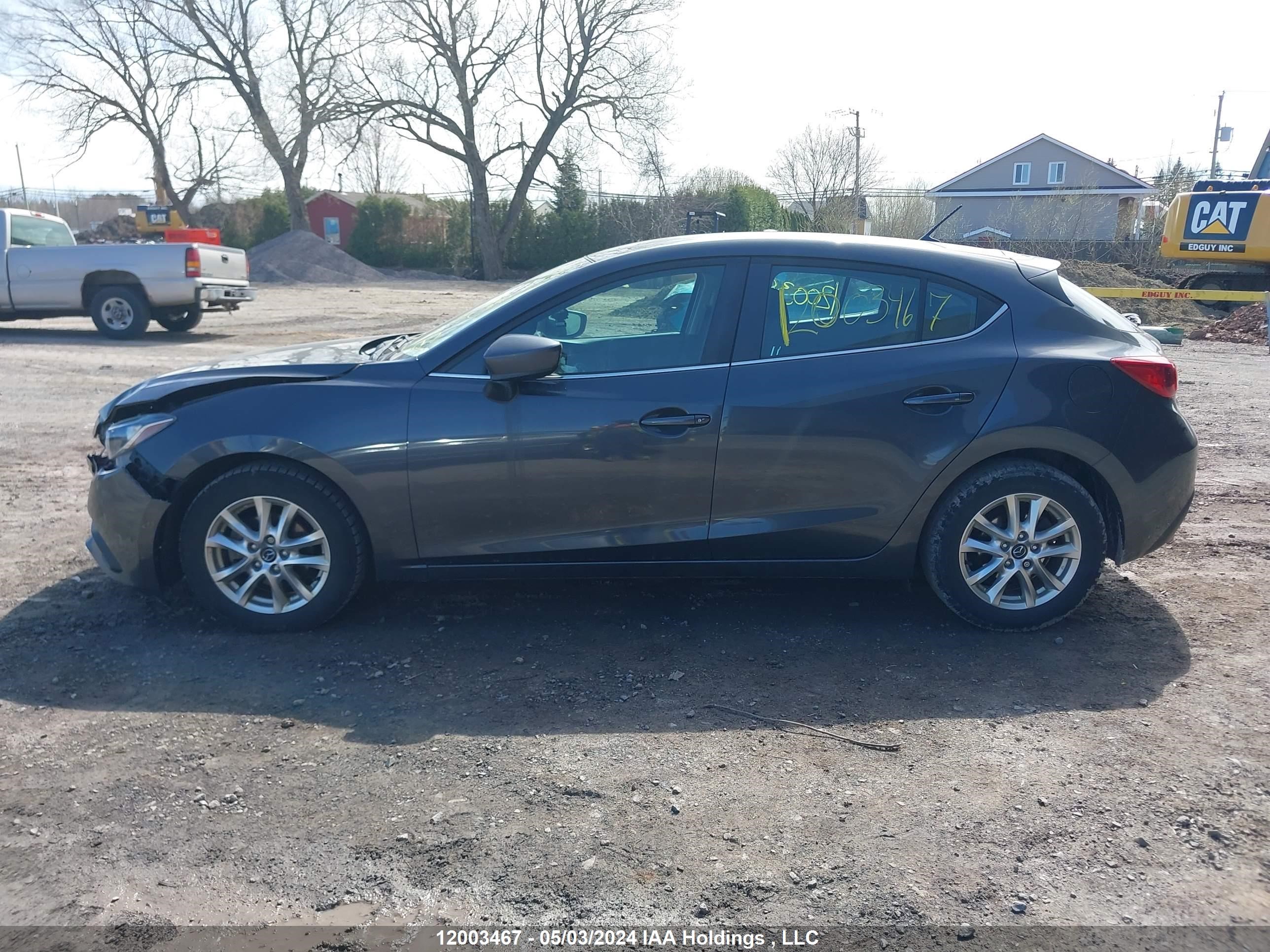 Photo 13 VIN: 3MZBM1L74FM215945 - MAZDA 3 