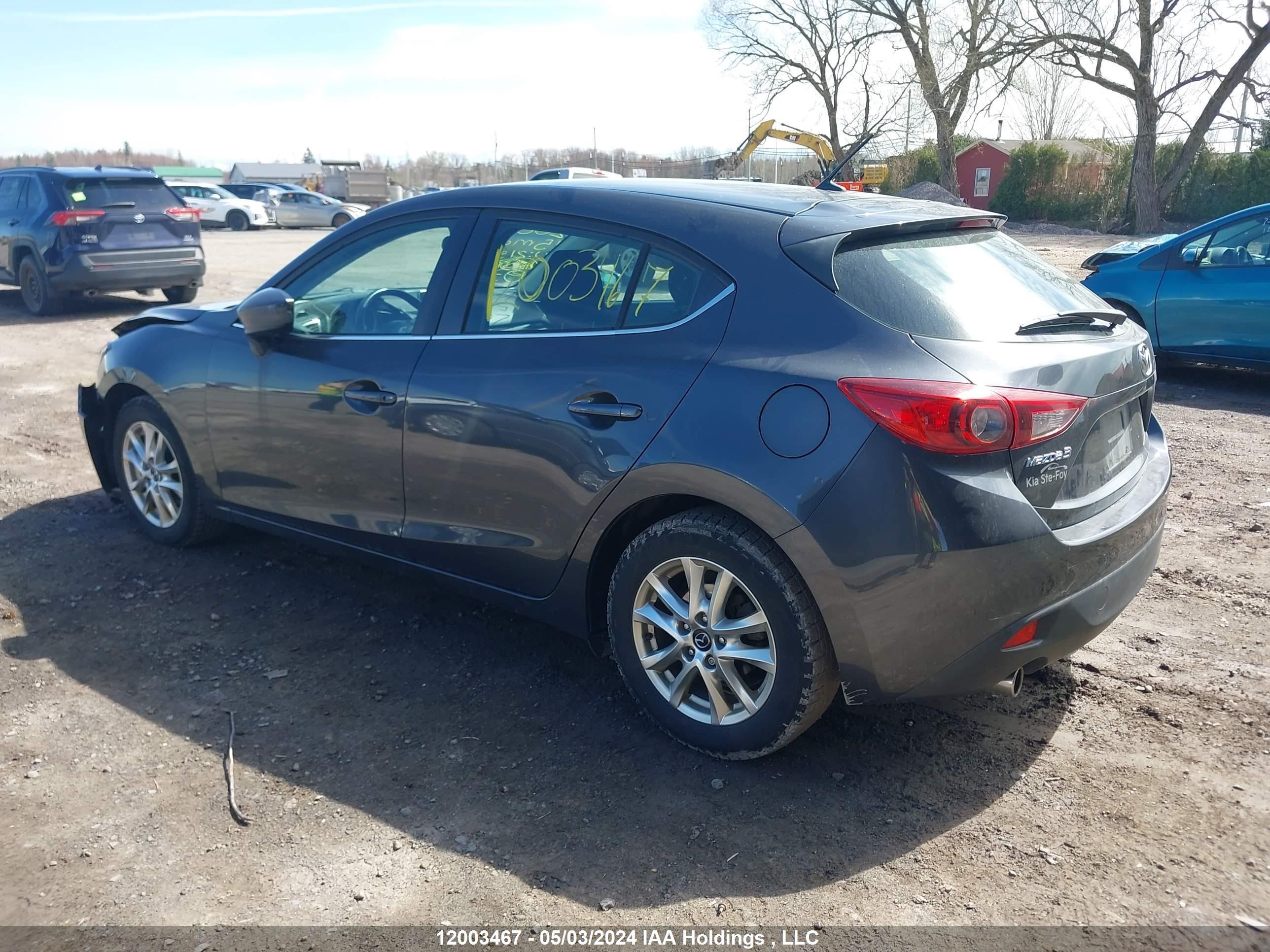 Photo 2 VIN: 3MZBM1L74FM215945 - MAZDA 3 