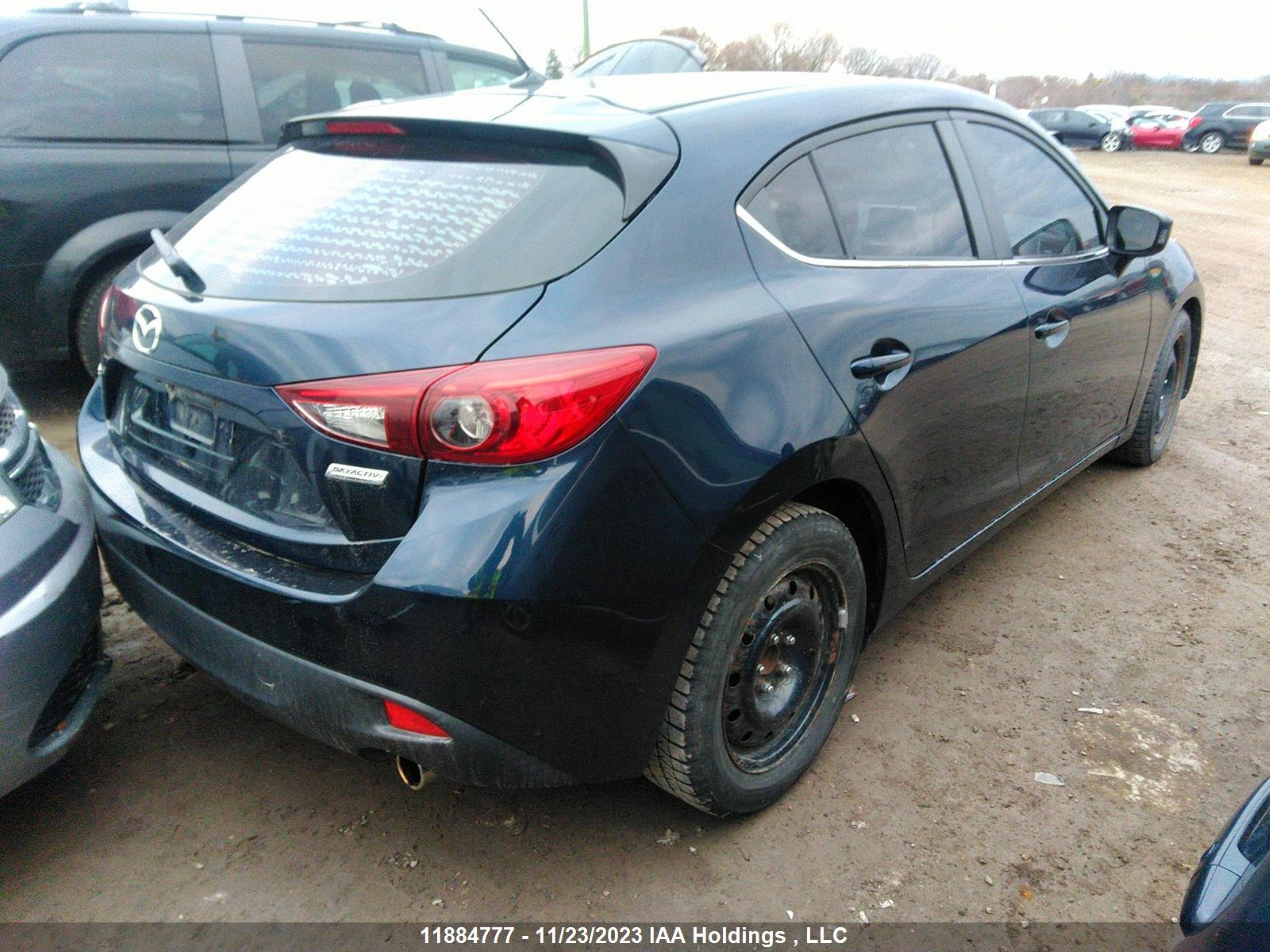 Photo 3 VIN: 3MZBM1L74GM245352 - MAZDA 3 