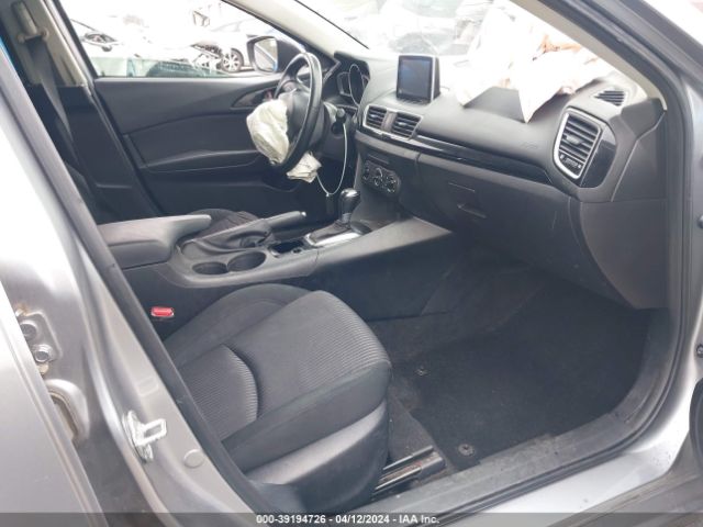 Photo 4 VIN: 3MZBM1L75FM155206 - MAZDA 3 