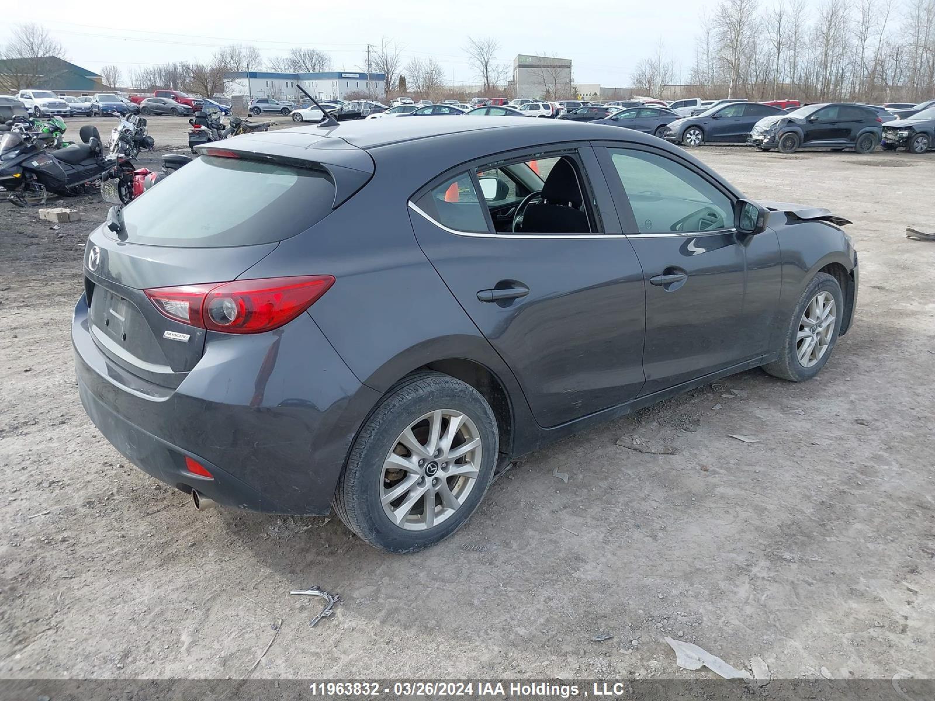 Photo 3 VIN: 3MZBM1L75GM324139 - MAZDA 3 