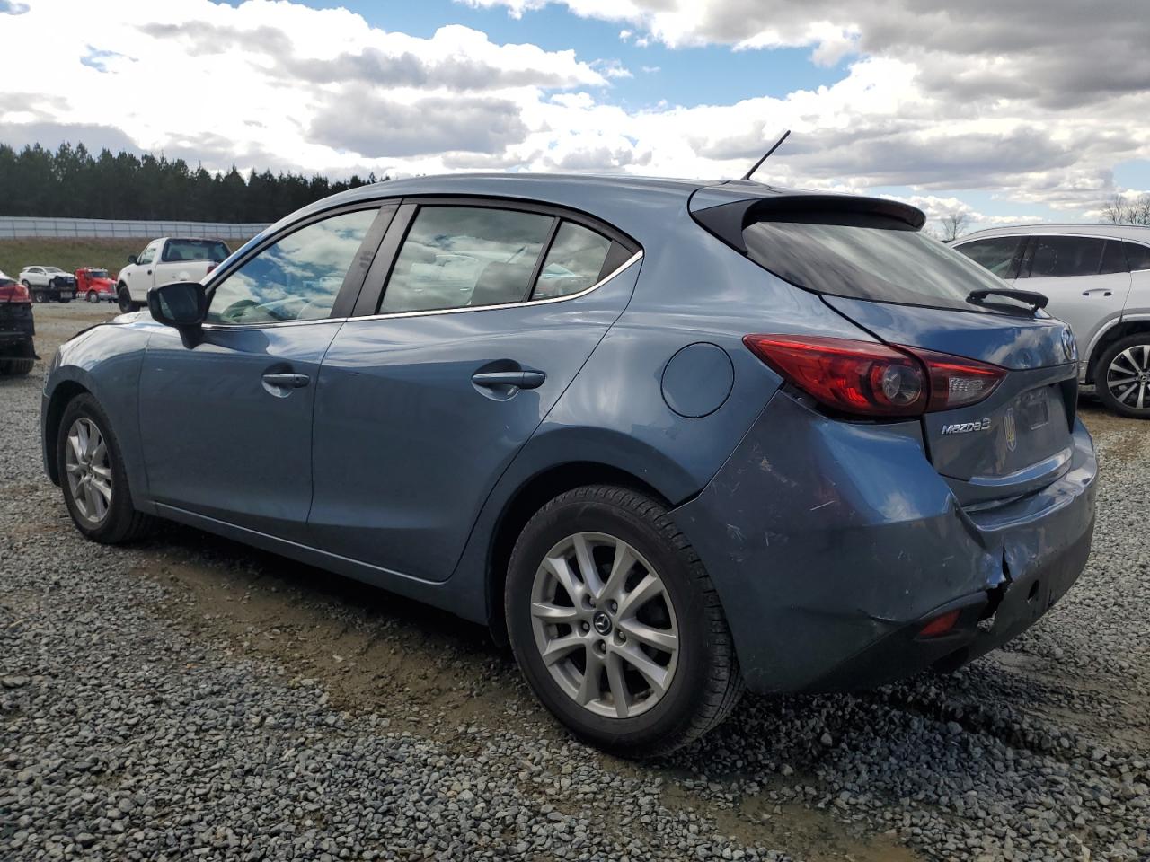 Photo 1 VIN: 3MZBM1L77FM162223 - MAZDA 3 