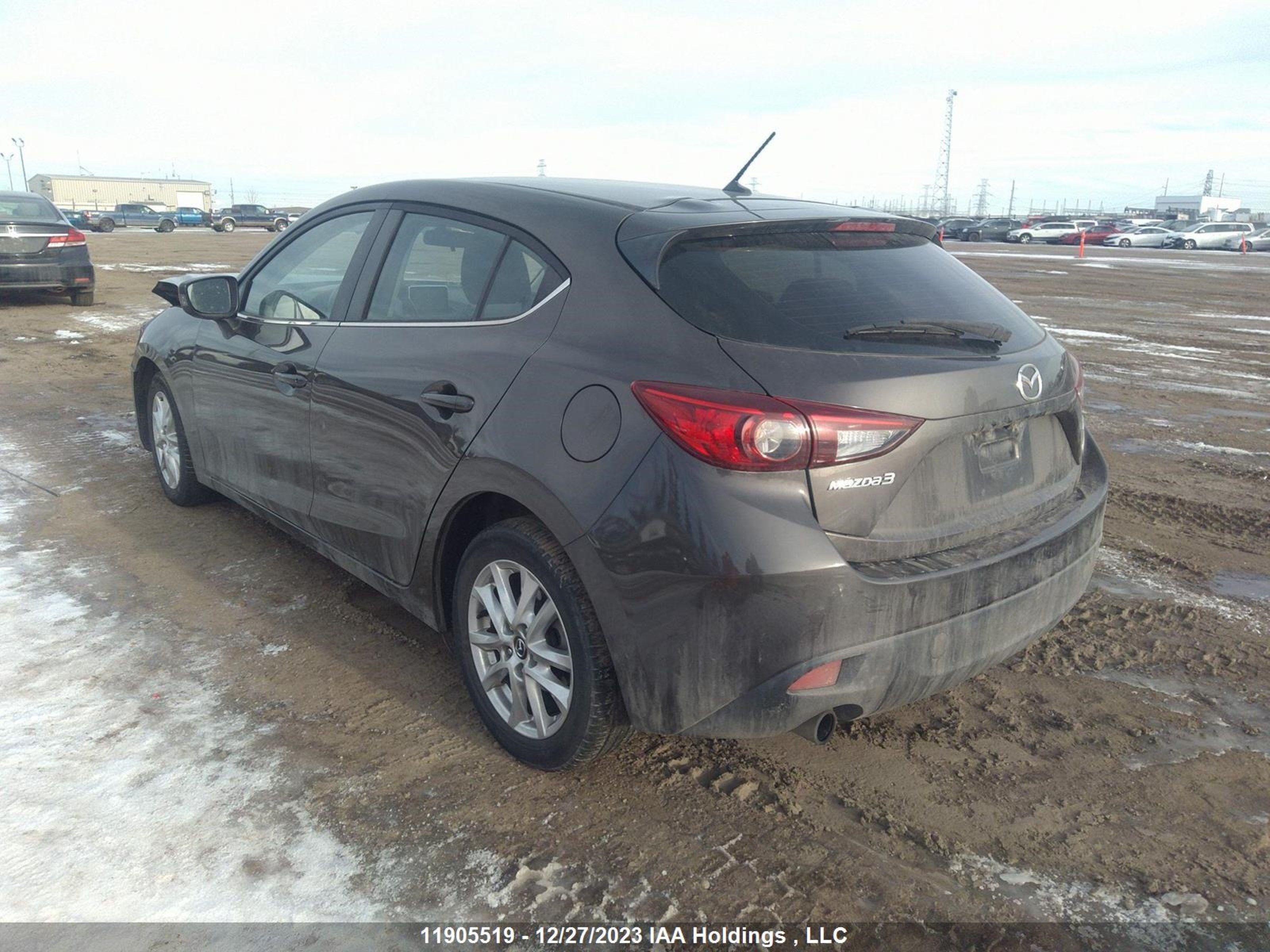 Photo 2 VIN: 3MZBM1L77GM296375 - MAZDA 3 