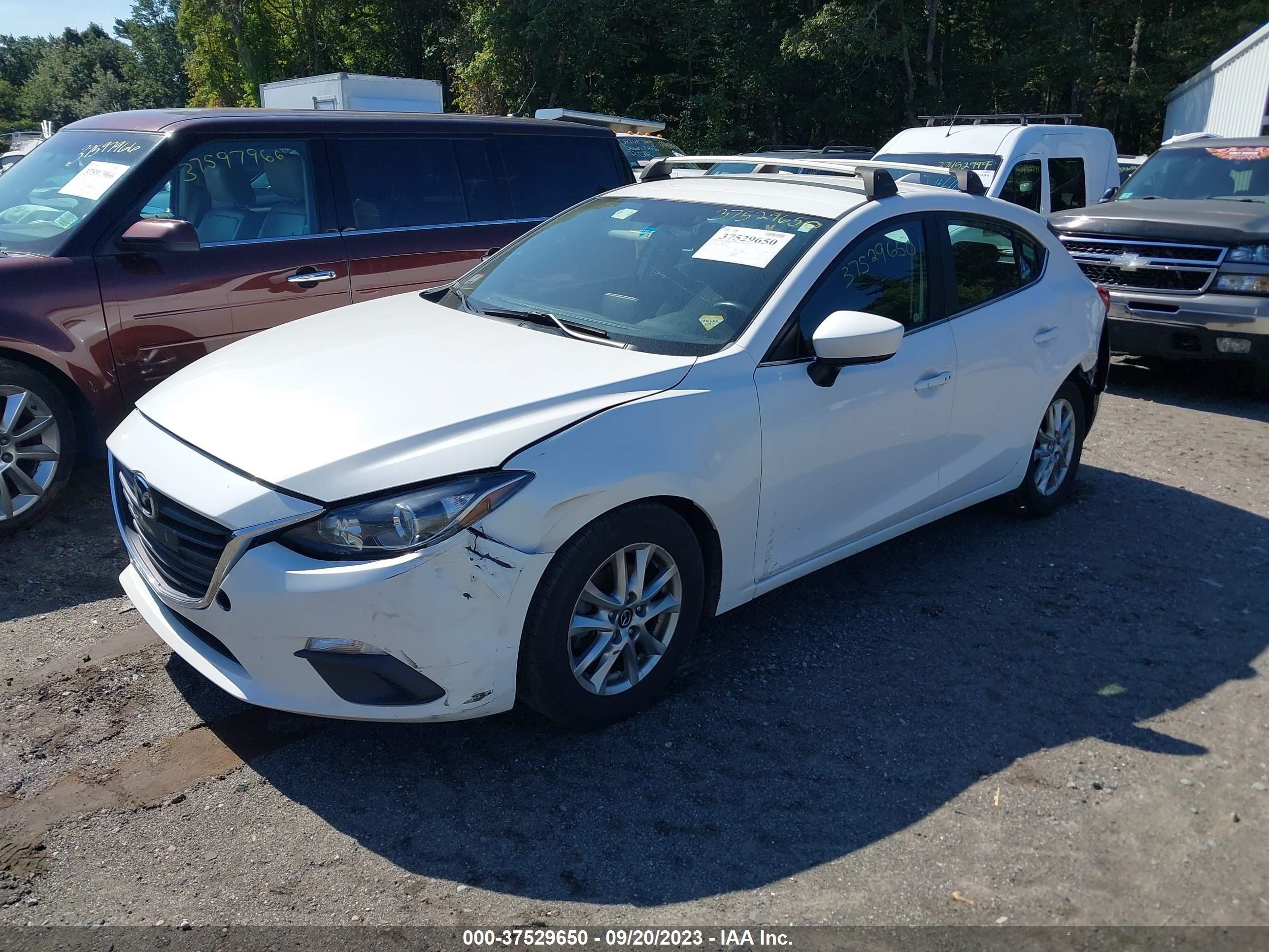 Photo 1 VIN: 3MZBM1L78EM110937 - MAZDA 3 