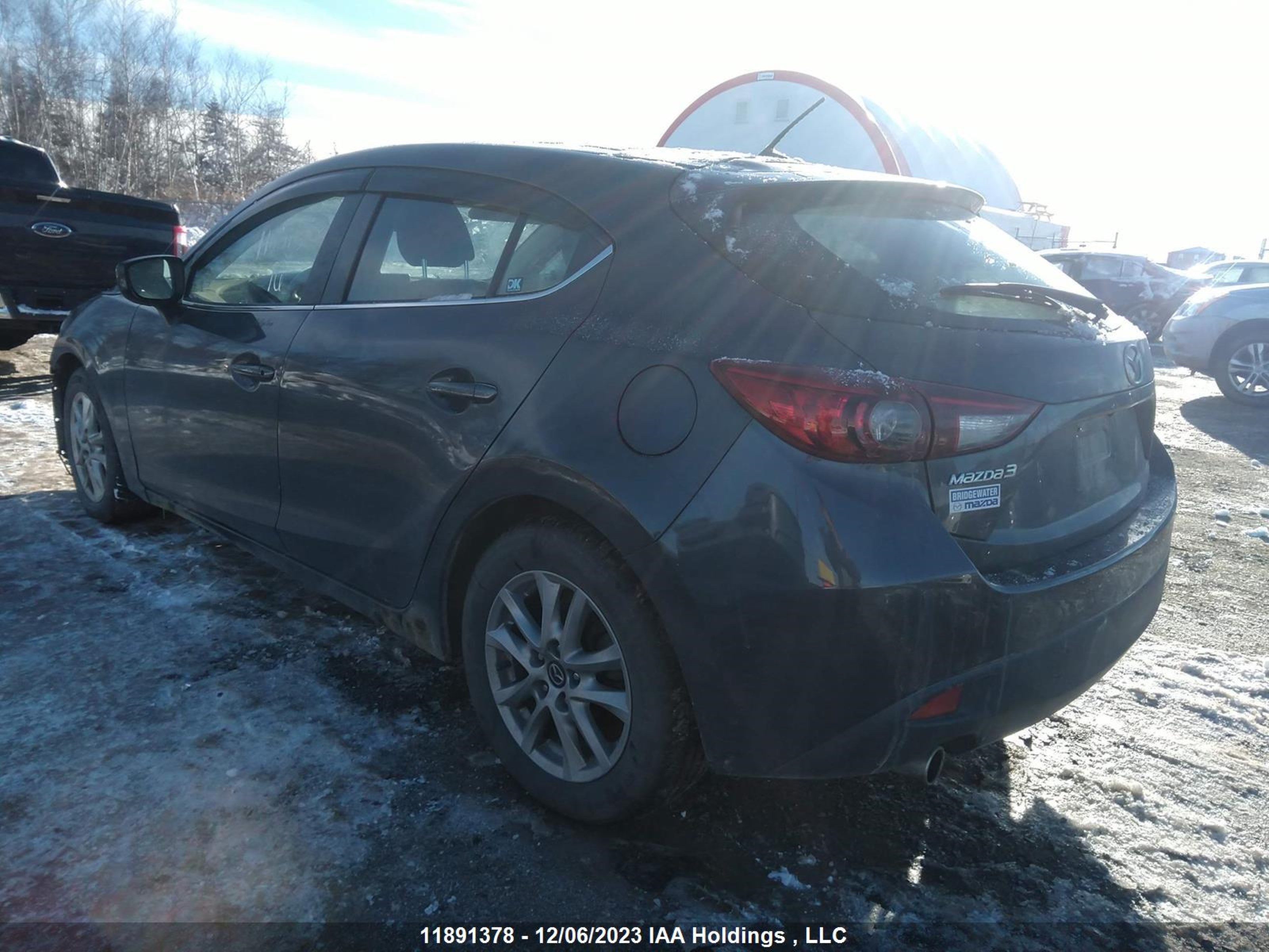 Photo 2 VIN: 3MZBM1L79GM314102 - MAZDA 3 