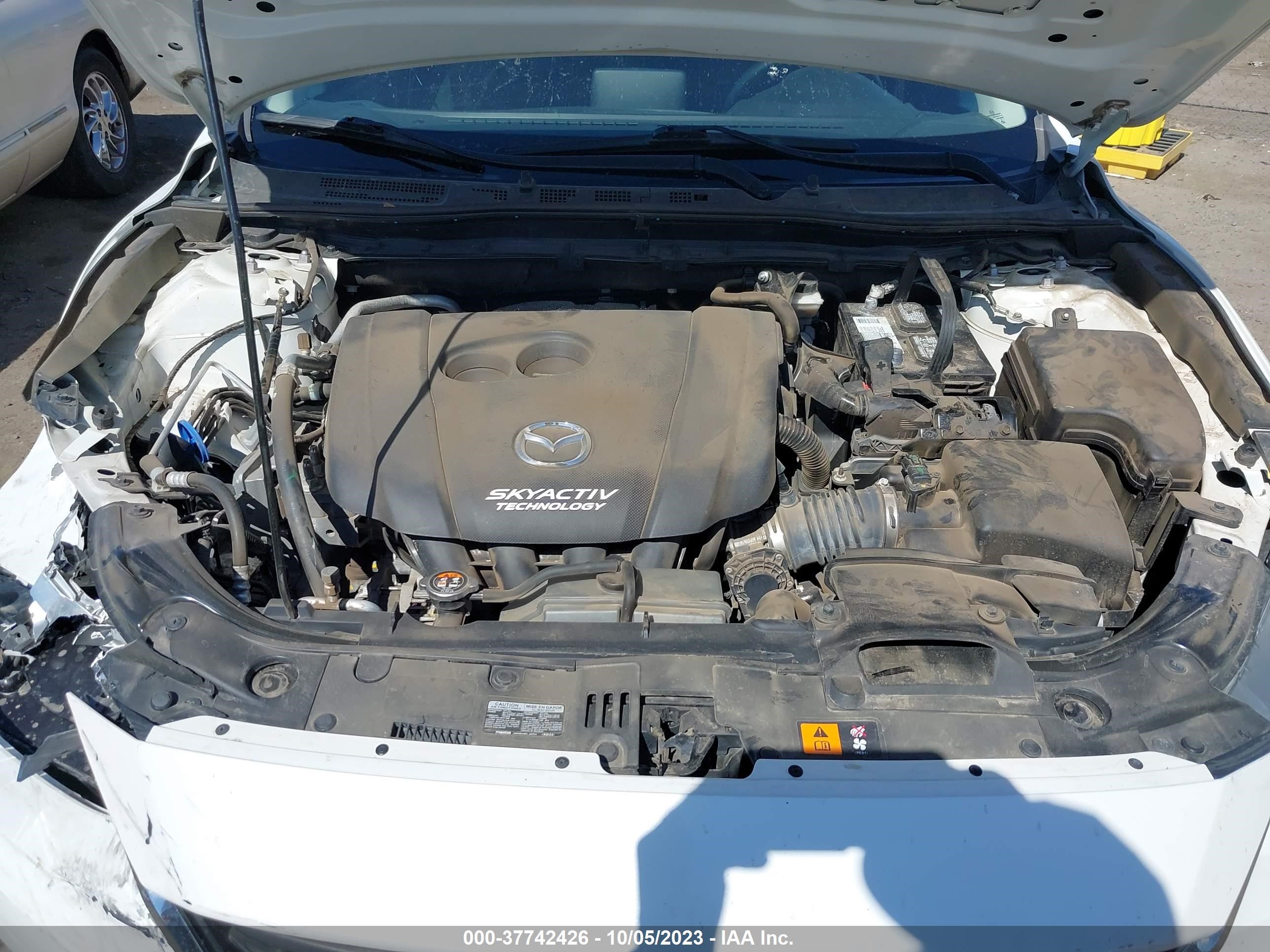 Photo 9 VIN: 3MZBM1M70GM321518 - MAZDA 3 