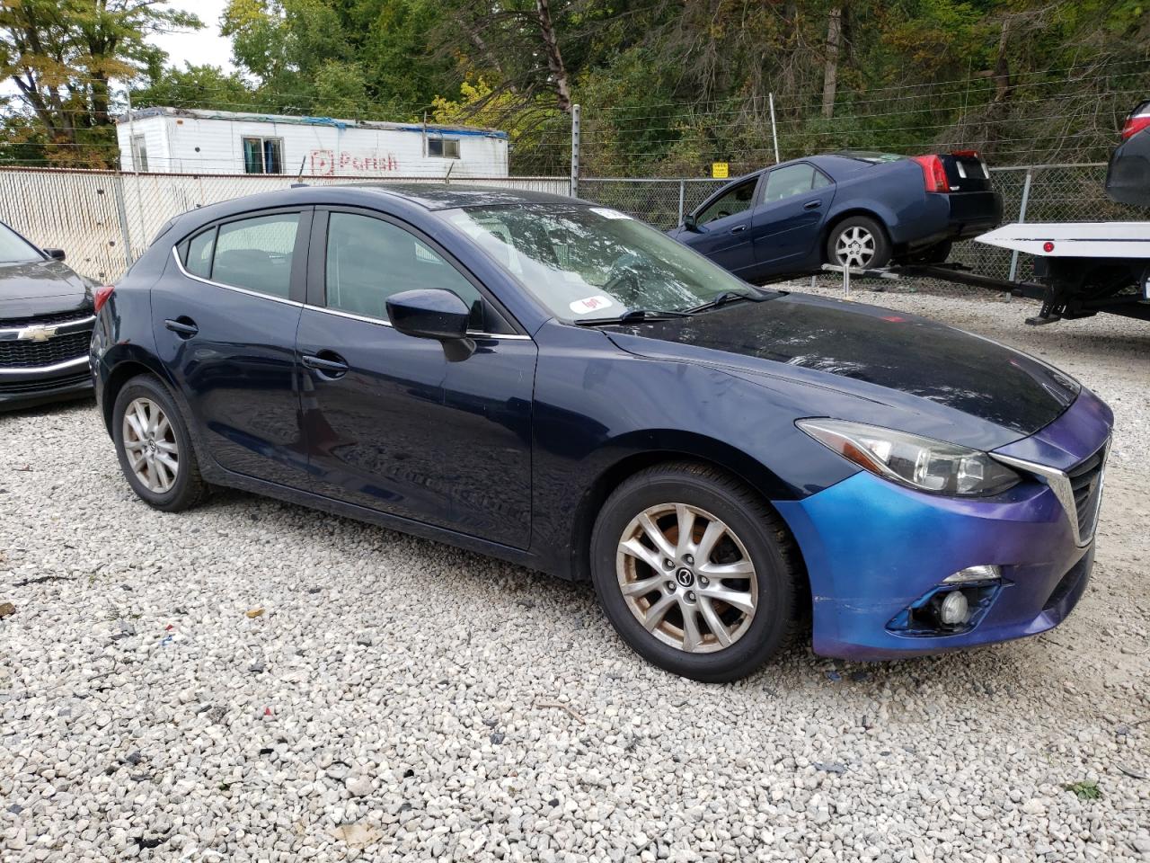 Photo 3 VIN: 3MZBM1M72FM233049 - MAZDA 3 