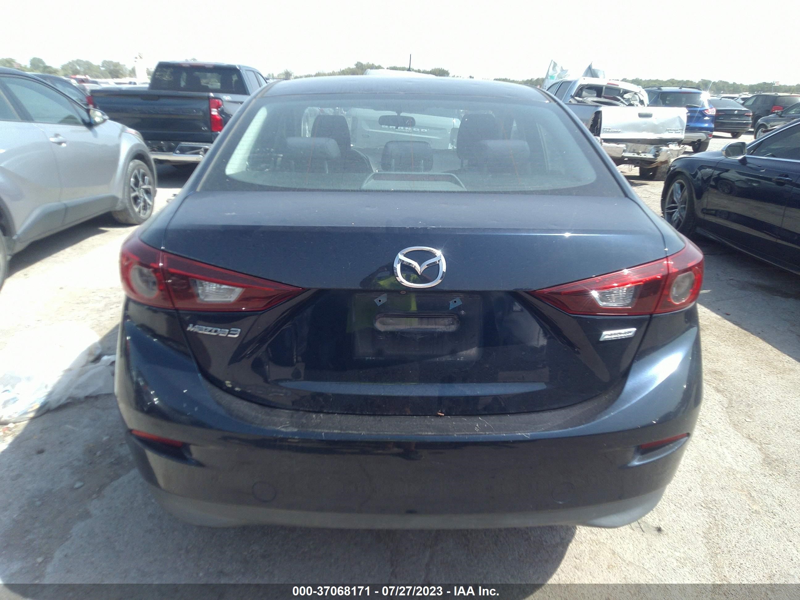 Photo 15 VIN: 3MZBM1T73GM258464 - MAZDA 3 