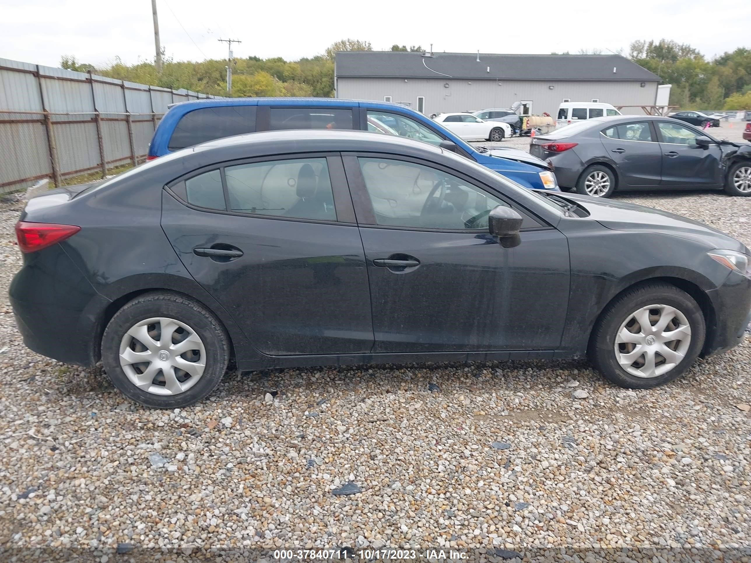 Photo 12 VIN: 3MZBM1T78GM316343 - MAZDA 3 