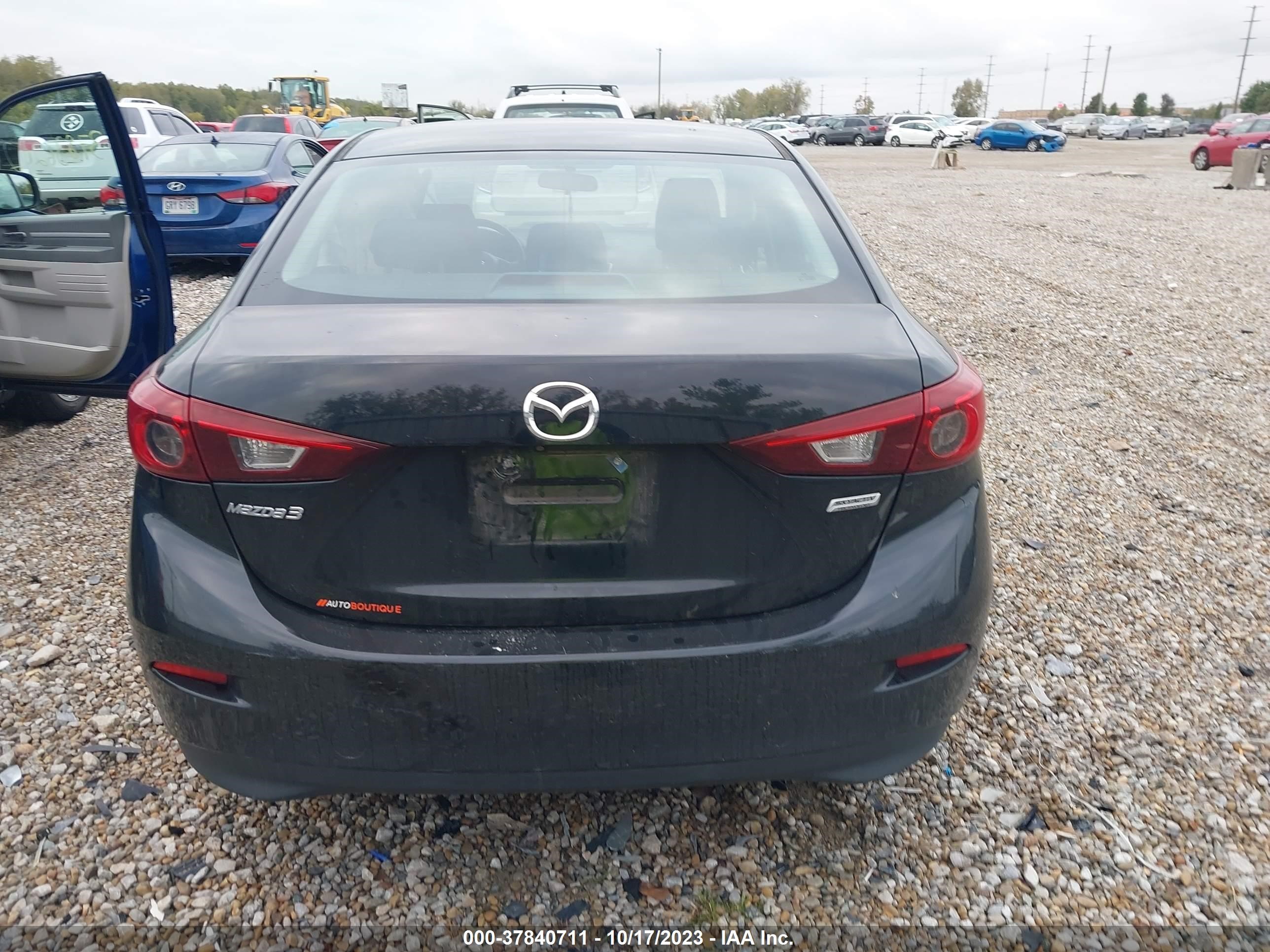 Photo 15 VIN: 3MZBM1T78GM316343 - MAZDA 3 