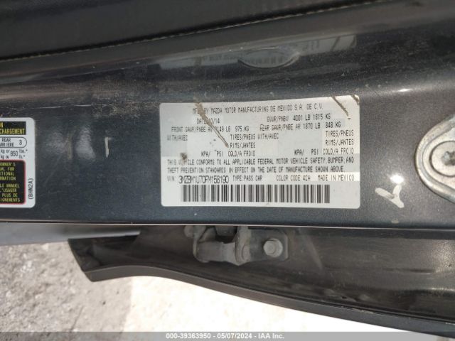 Photo 8 VIN: 3MZBM1U70FM158190 - MAZDA MAZDA3 