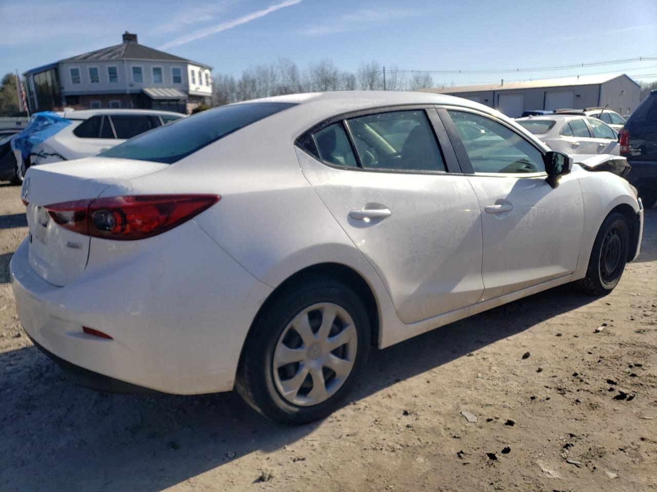 Photo 2 VIN: 3MZBM1U71FM145464 - MAZDA 3 