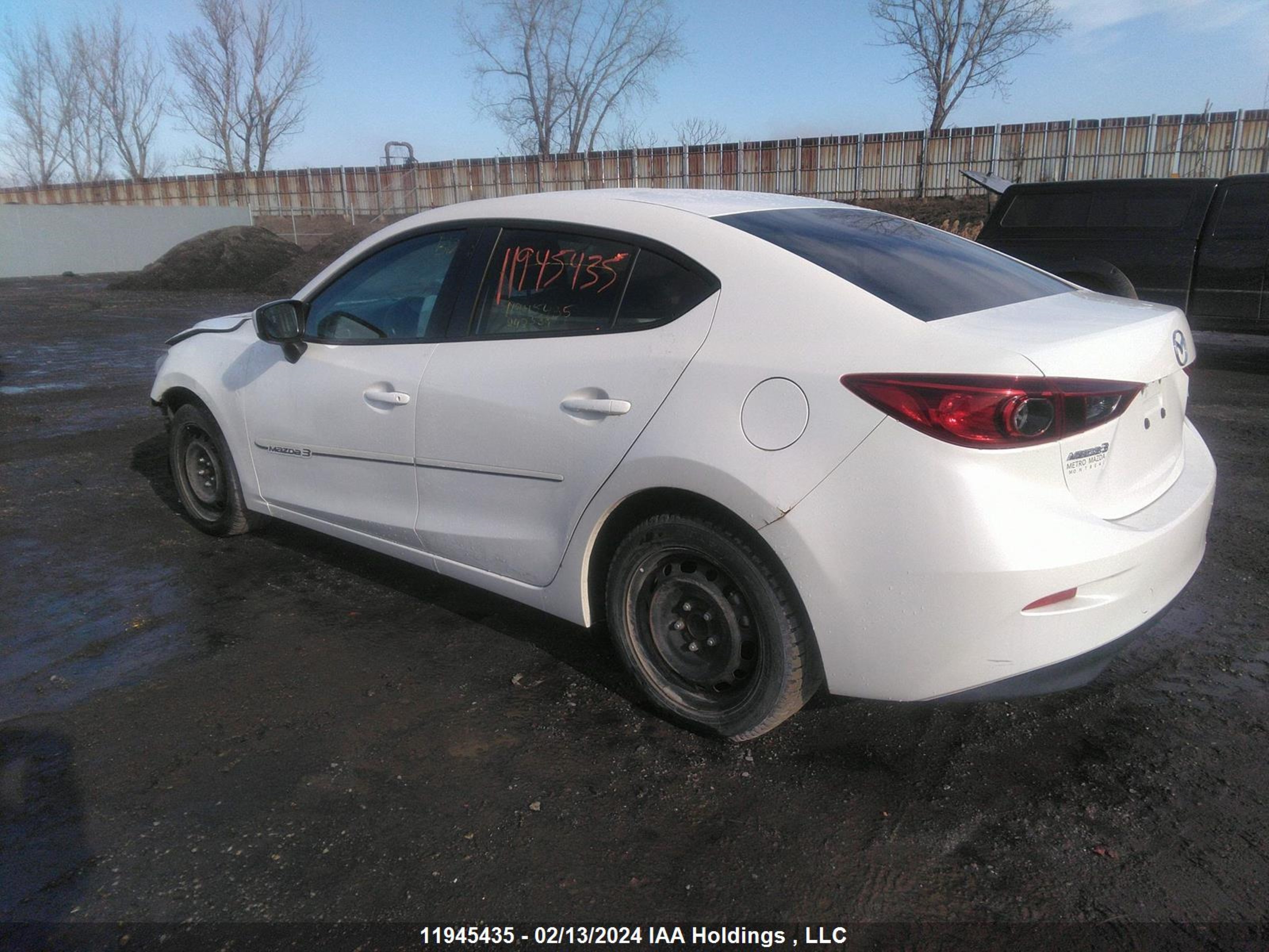 Photo 2 VIN: 3MZBM1U71GM243539 - MAZDA 3 