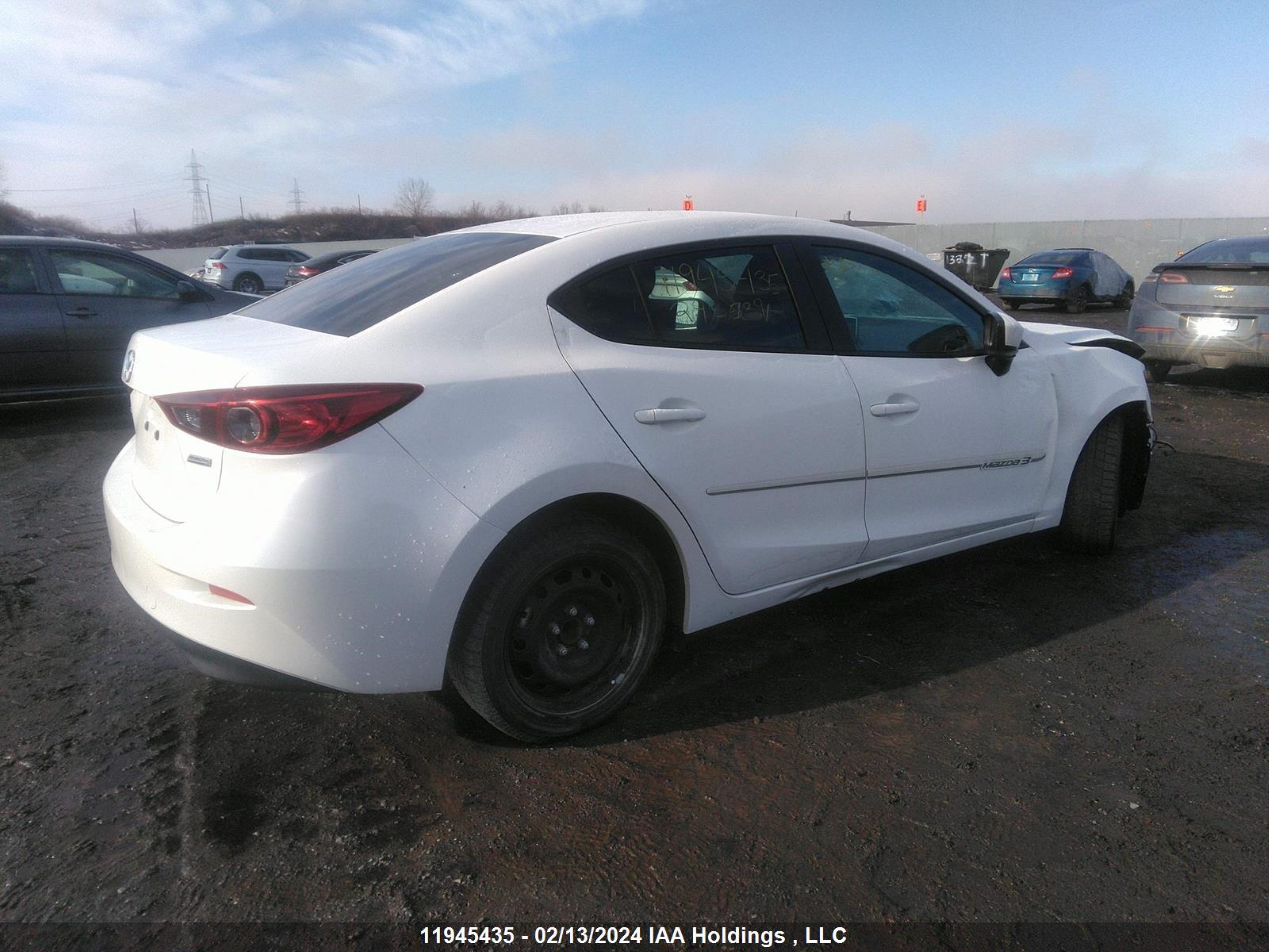 Photo 3 VIN: 3MZBM1U71GM243539 - MAZDA 3 