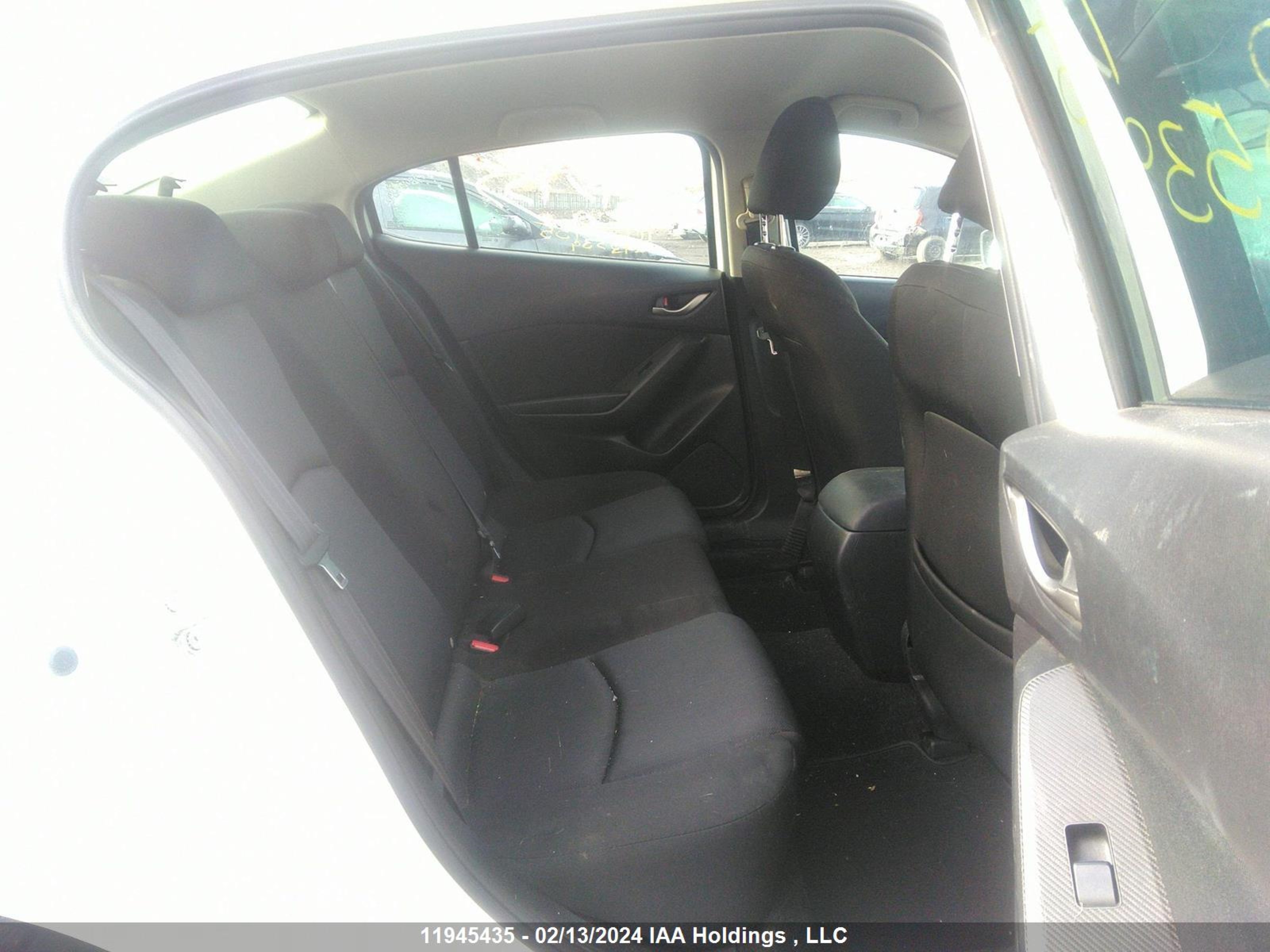 Photo 7 VIN: 3MZBM1U71GM243539 - MAZDA 3 