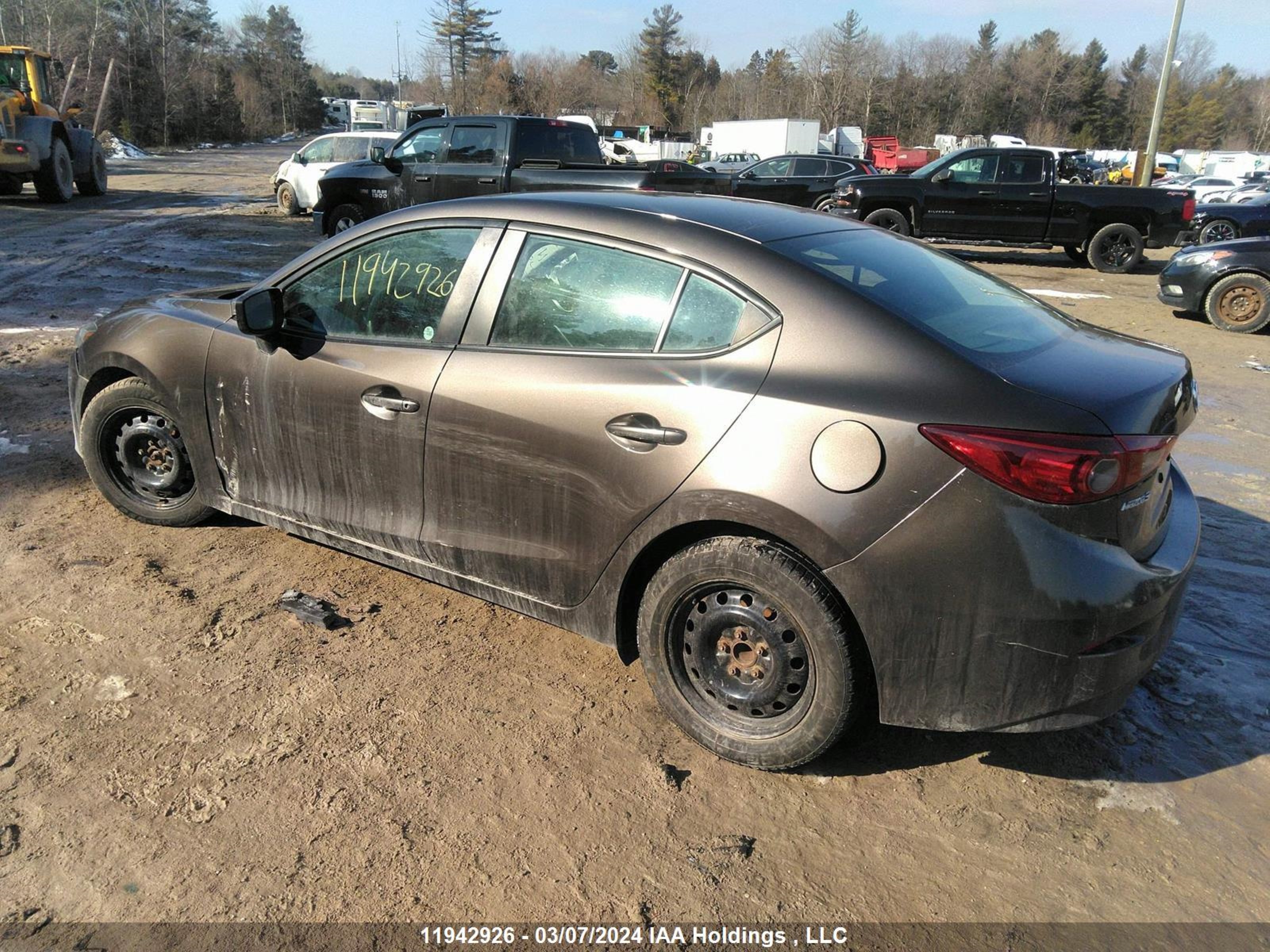 Photo 2 VIN: 3MZBM1U71GM271843 - MAZDA 3 