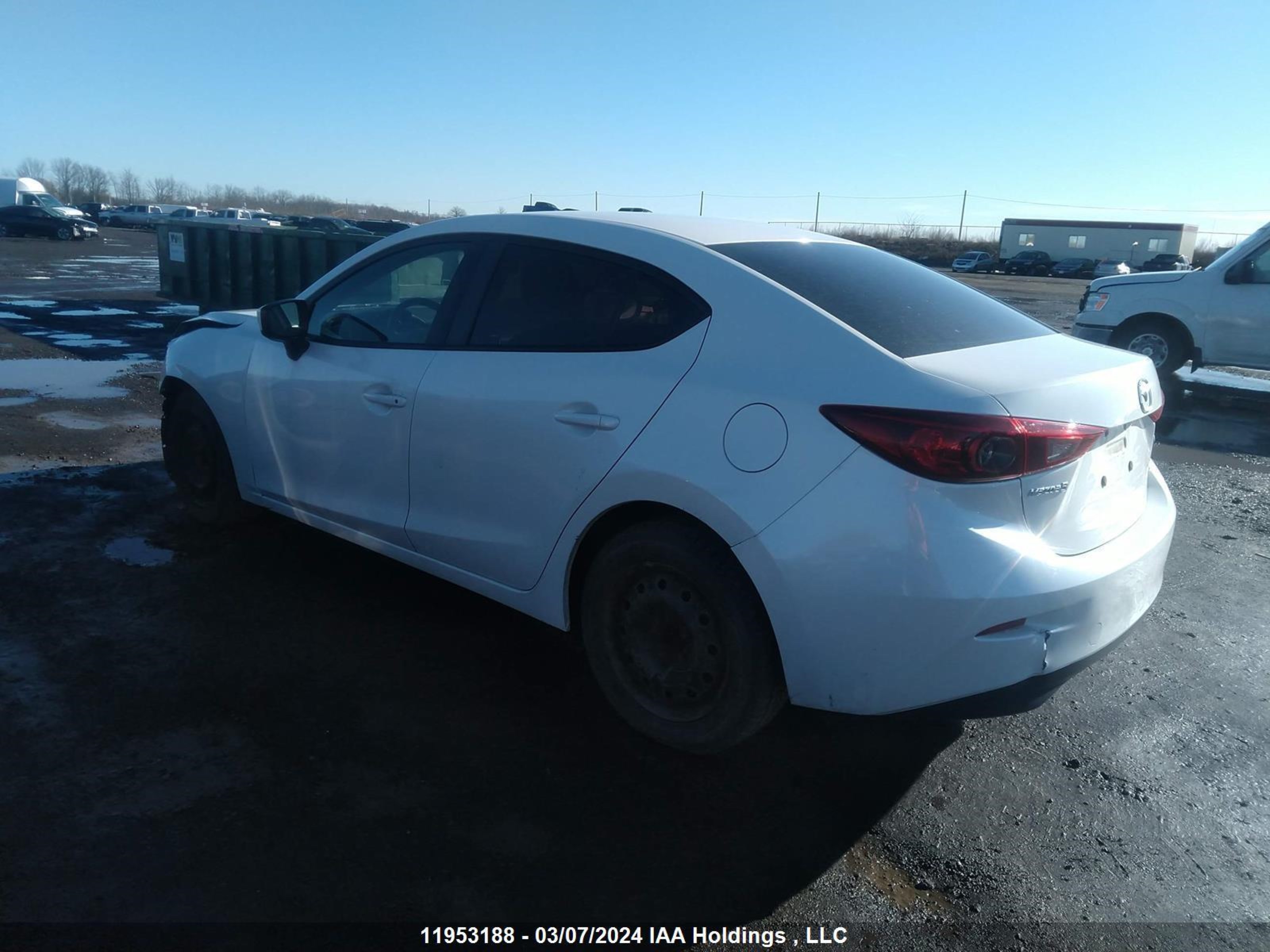 Photo 2 VIN: 3MZBM1U71GM310785 - MAZDA 3 