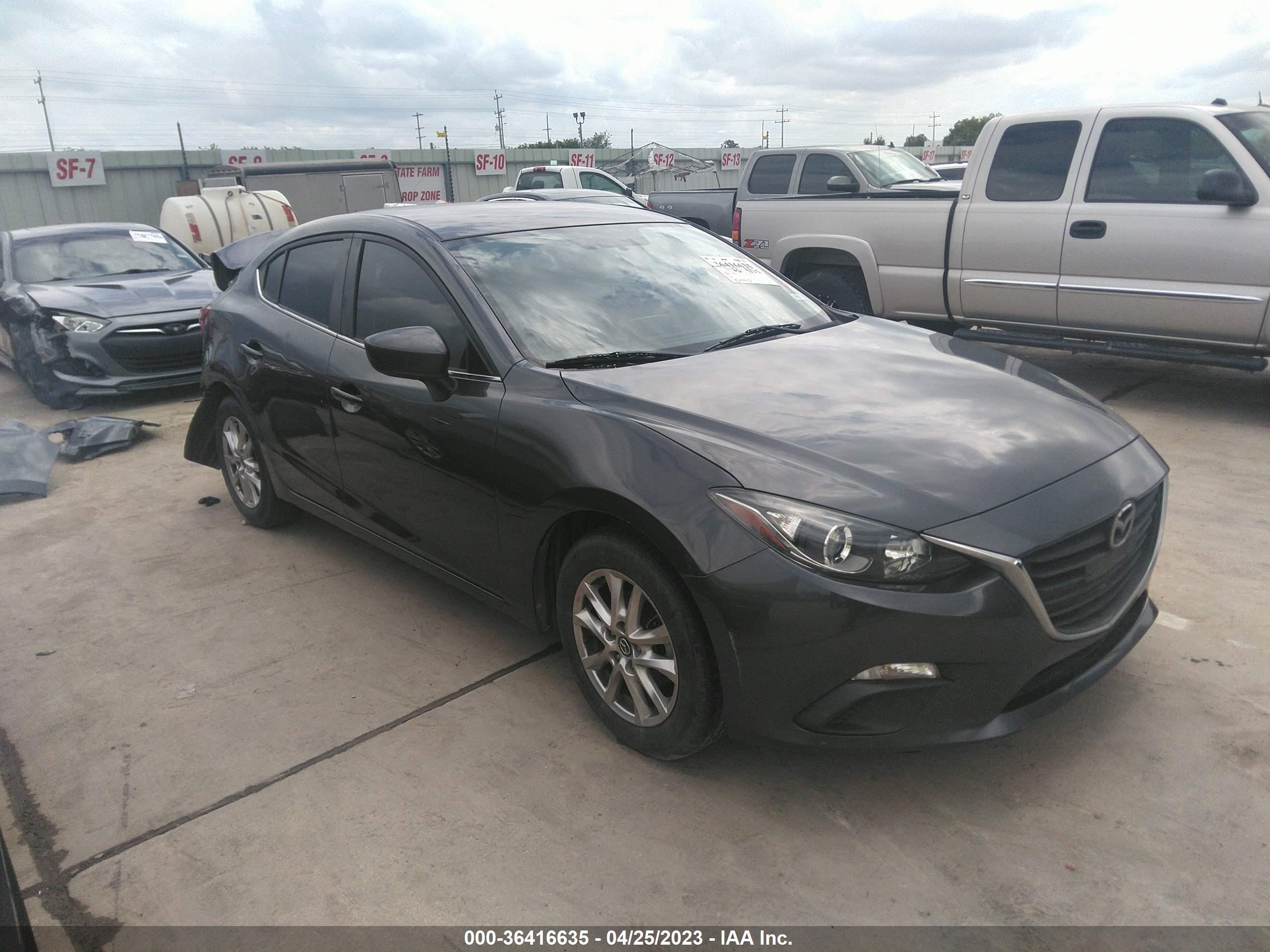 Photo 0 VIN: 3MZBM1U71GM318093 - MAZDA 3 