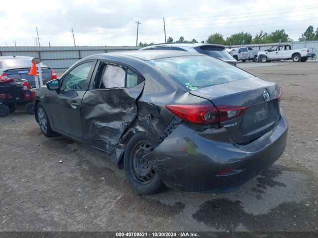 Photo 2 VIN: 3MZBM1U72FM157834 - MAZDA MAZDA3 