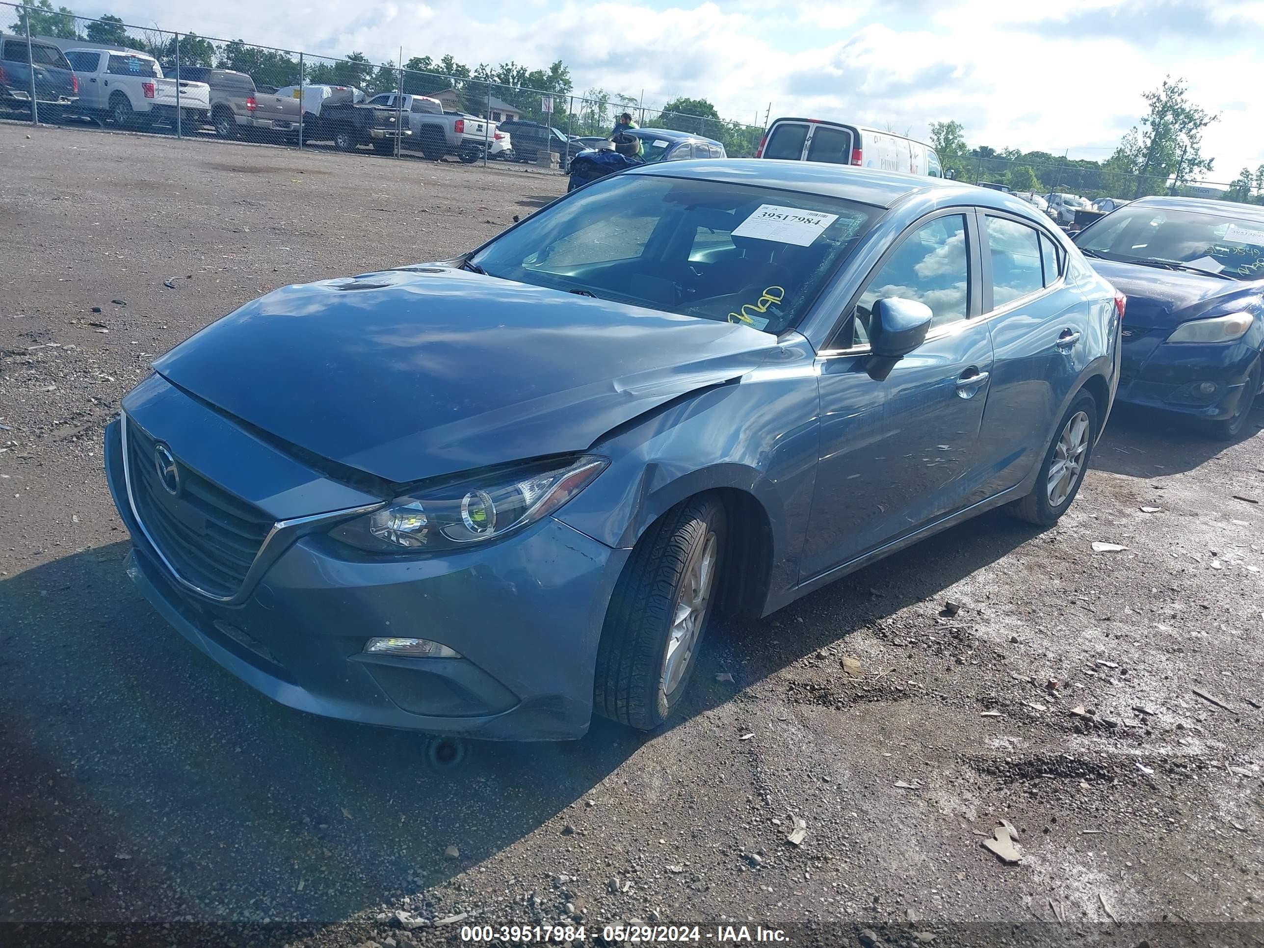 Photo 1 VIN: 3MZBM1U72GM257787 - MAZDA 3 