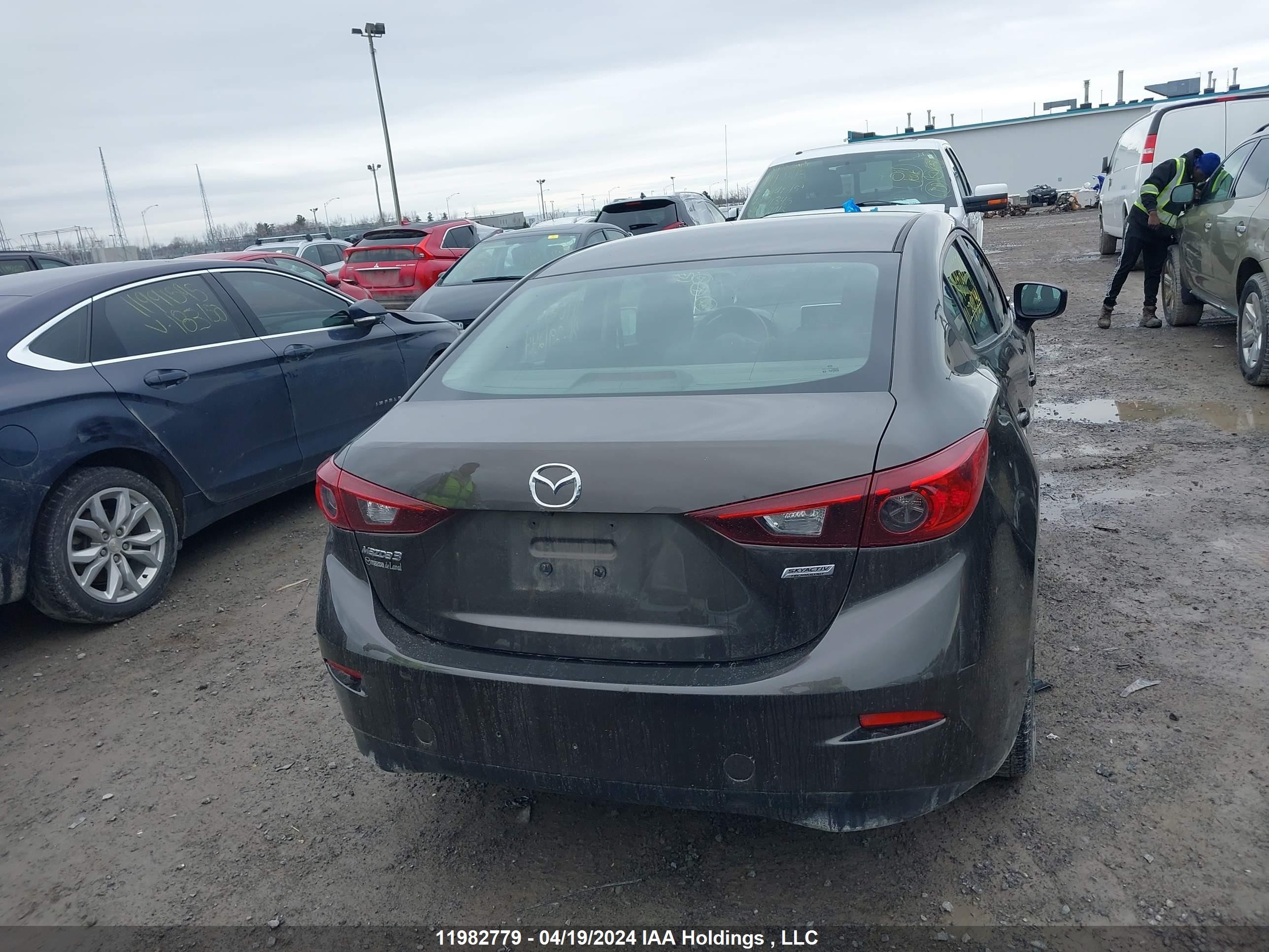 Photo 15 VIN: 3MZBM1U72GM291244 - MAZDA 3 