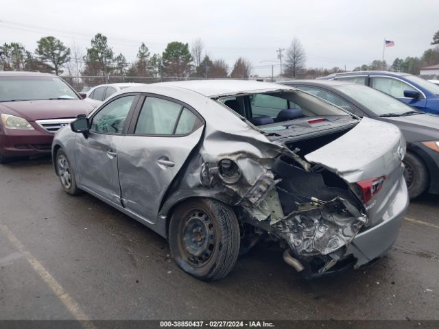 Photo 2 VIN: 3MZBM1U73FM160404 - MAZDA MAZDA3 