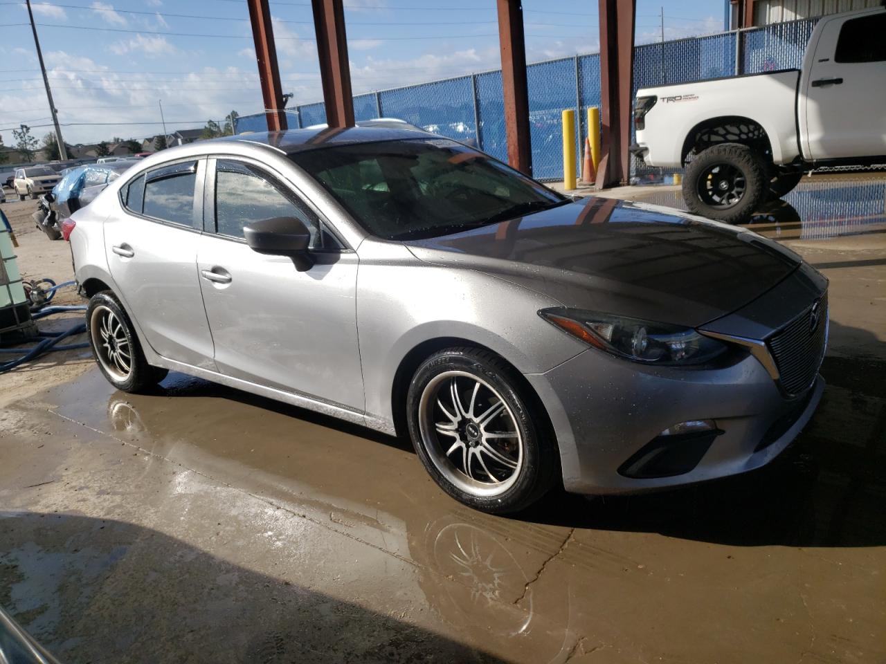 Photo 3 VIN: 3MZBM1U73FM164419 - MAZDA 3 