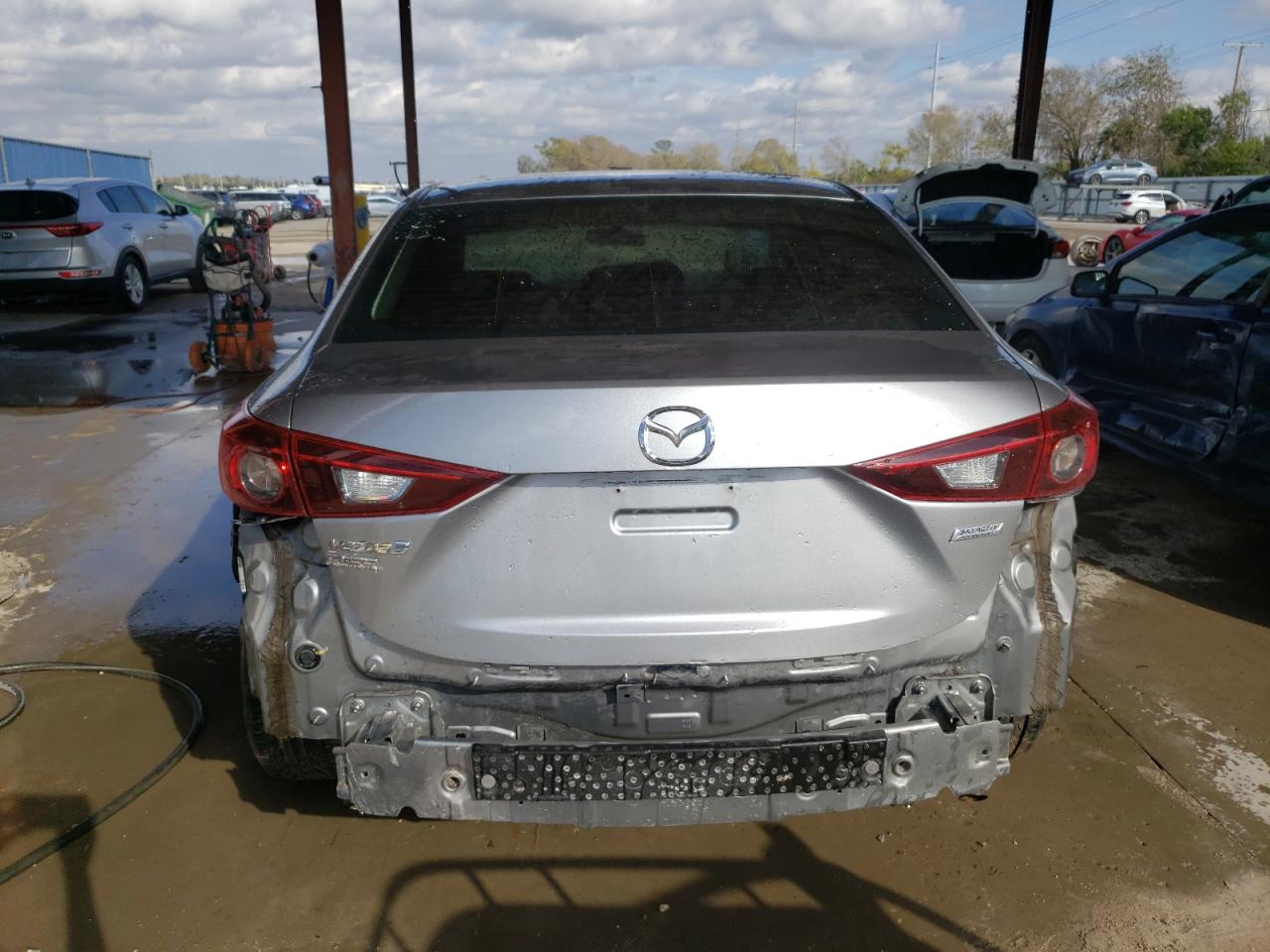 Photo 5 VIN: 3MZBM1U73FM164419 - MAZDA 3 