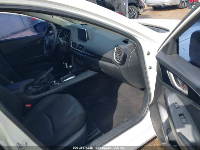 Photo 4 VIN: 3MZBM1U73FM180460 - MAZDA MAZDA3 