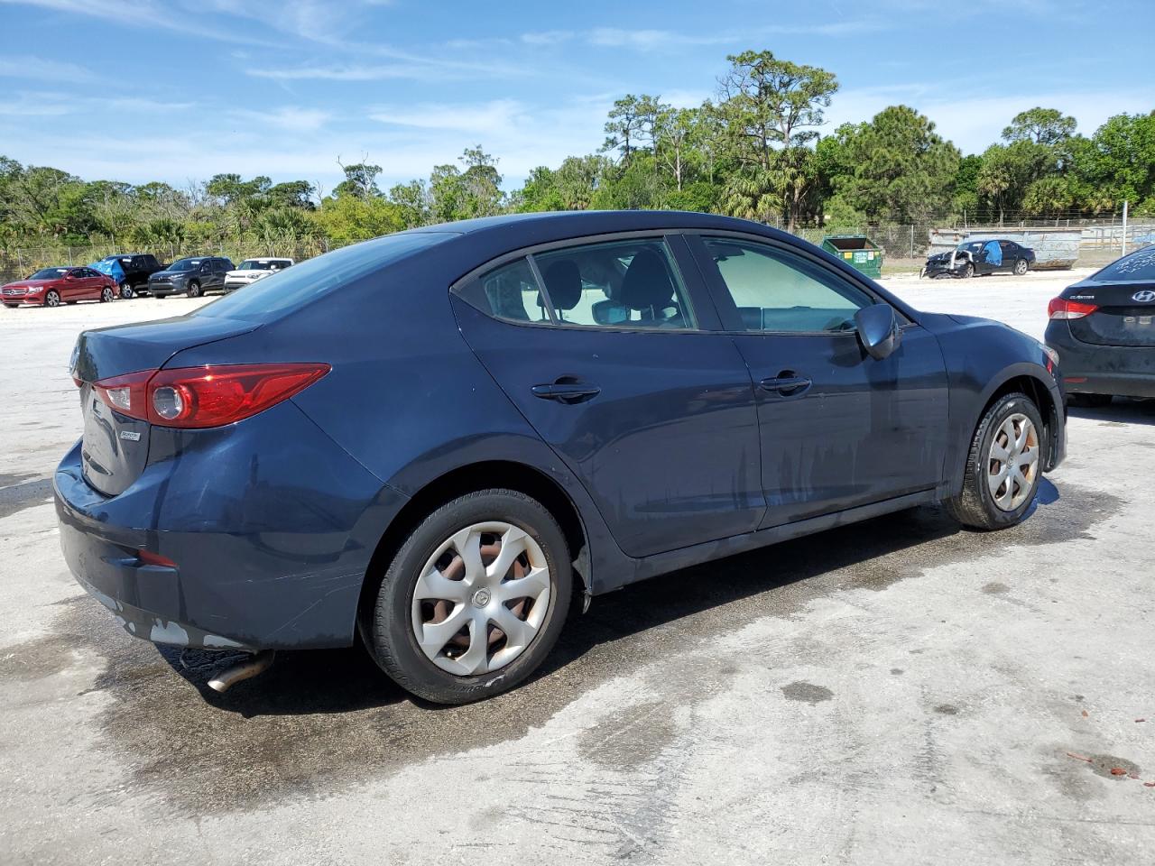 Photo 2 VIN: 3MZBM1U76FM129499 - MAZDA 3 