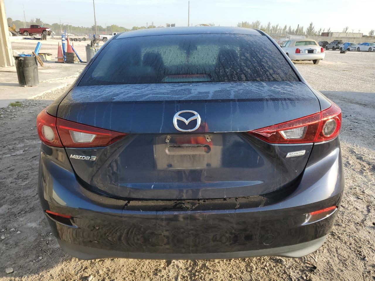 Photo 5 VIN: 3MZBM1U76FM182316 - MAZDA 3 