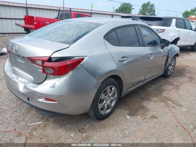 Photo 3 VIN: 3MZBM1U77FM124294 - MAZDA MAZDA3 