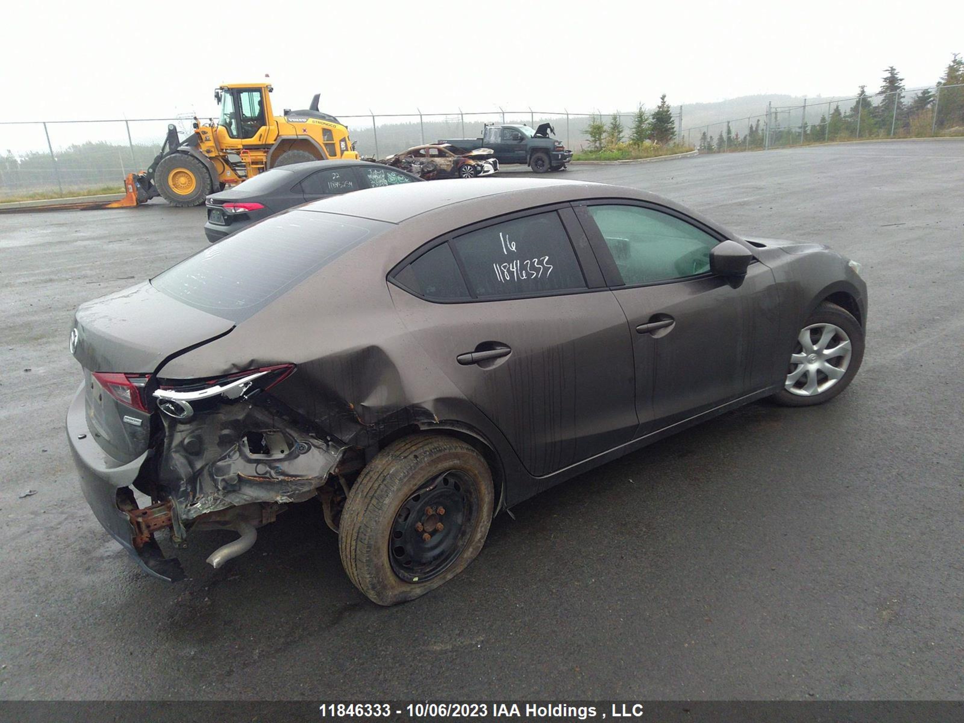 Photo 3 VIN: 3MZBM1U77GM326120 - MAZDA 3 