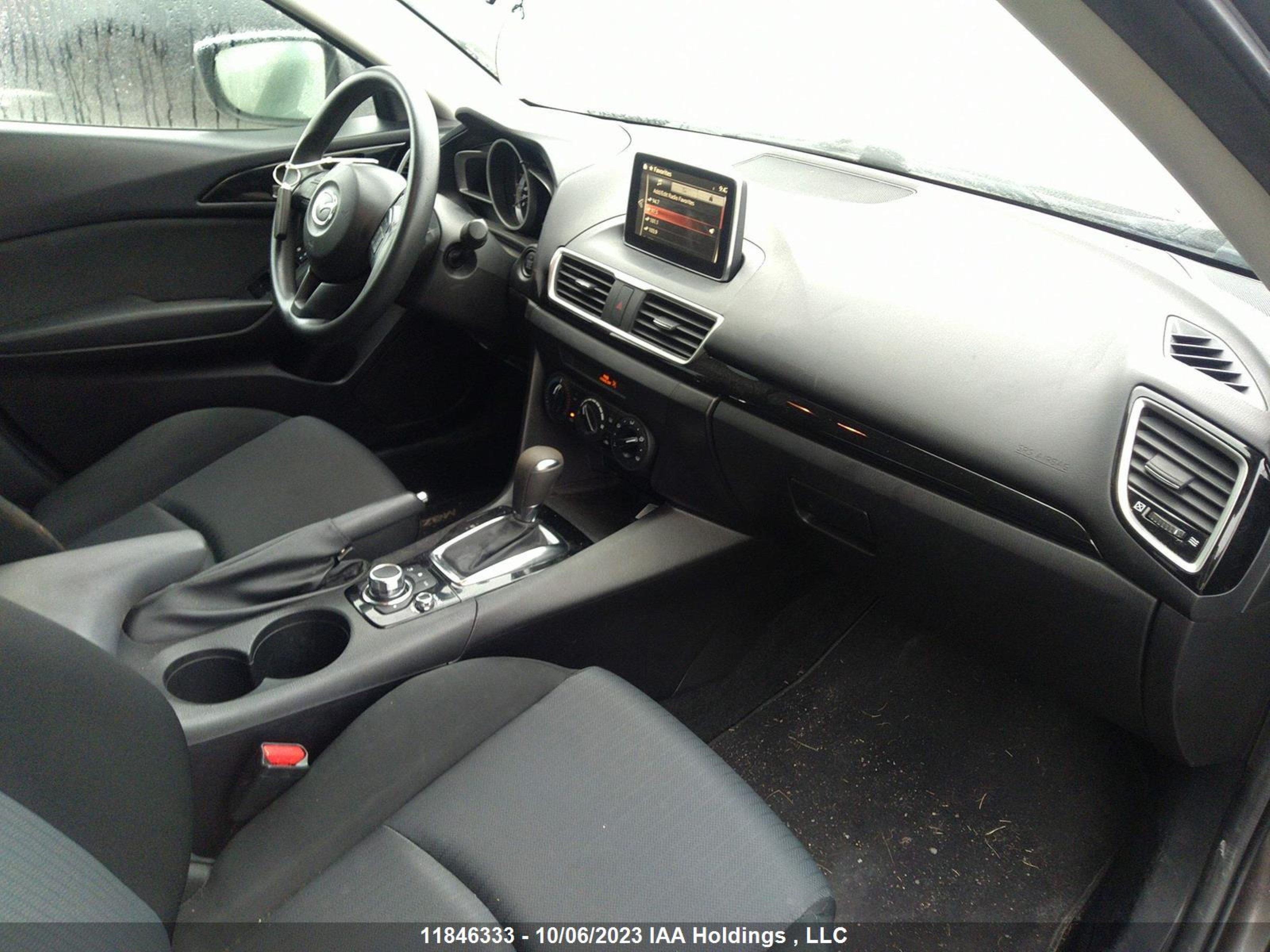 Photo 4 VIN: 3MZBM1U77GM326120 - MAZDA 3 