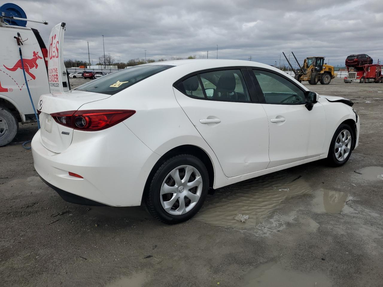 Photo 2 VIN: 3MZBM1U79FM222484 - MAZDA 3 