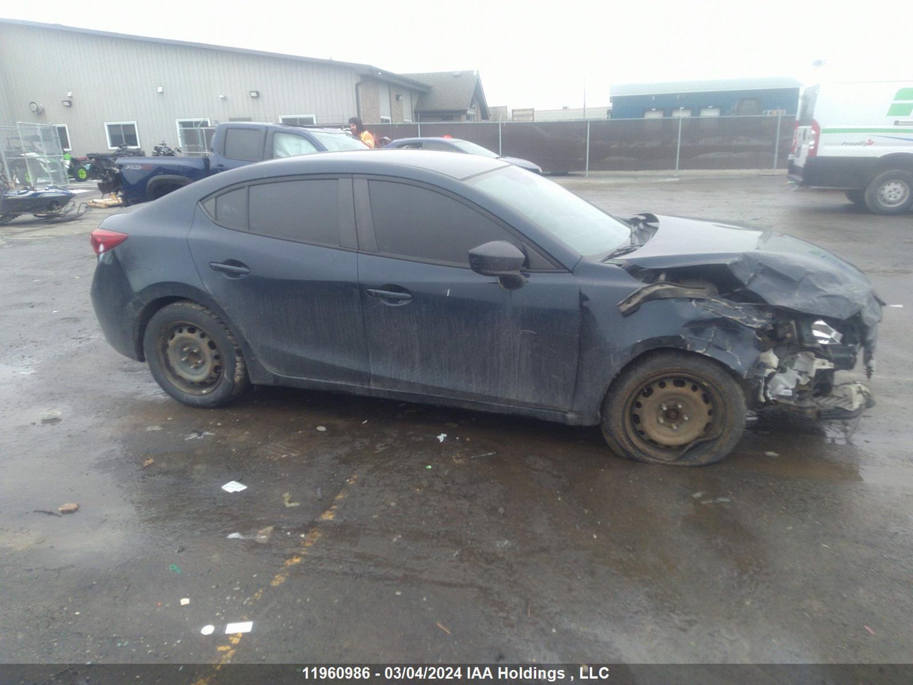 Photo 12 VIN: 3MZBM1U7XEM101204 - MAZDA 3 