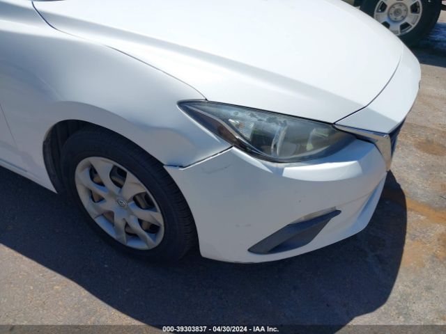 Photo 5 VIN: 3MZBM1U7XFM162683 - MAZDA MAZDA3 