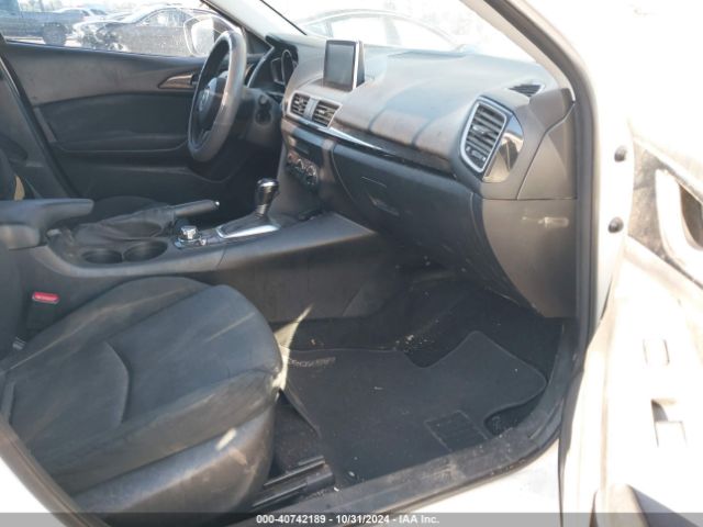 Photo 4 VIN: 3MZBM1U7XFM175868 - MAZDA MAZDA3 