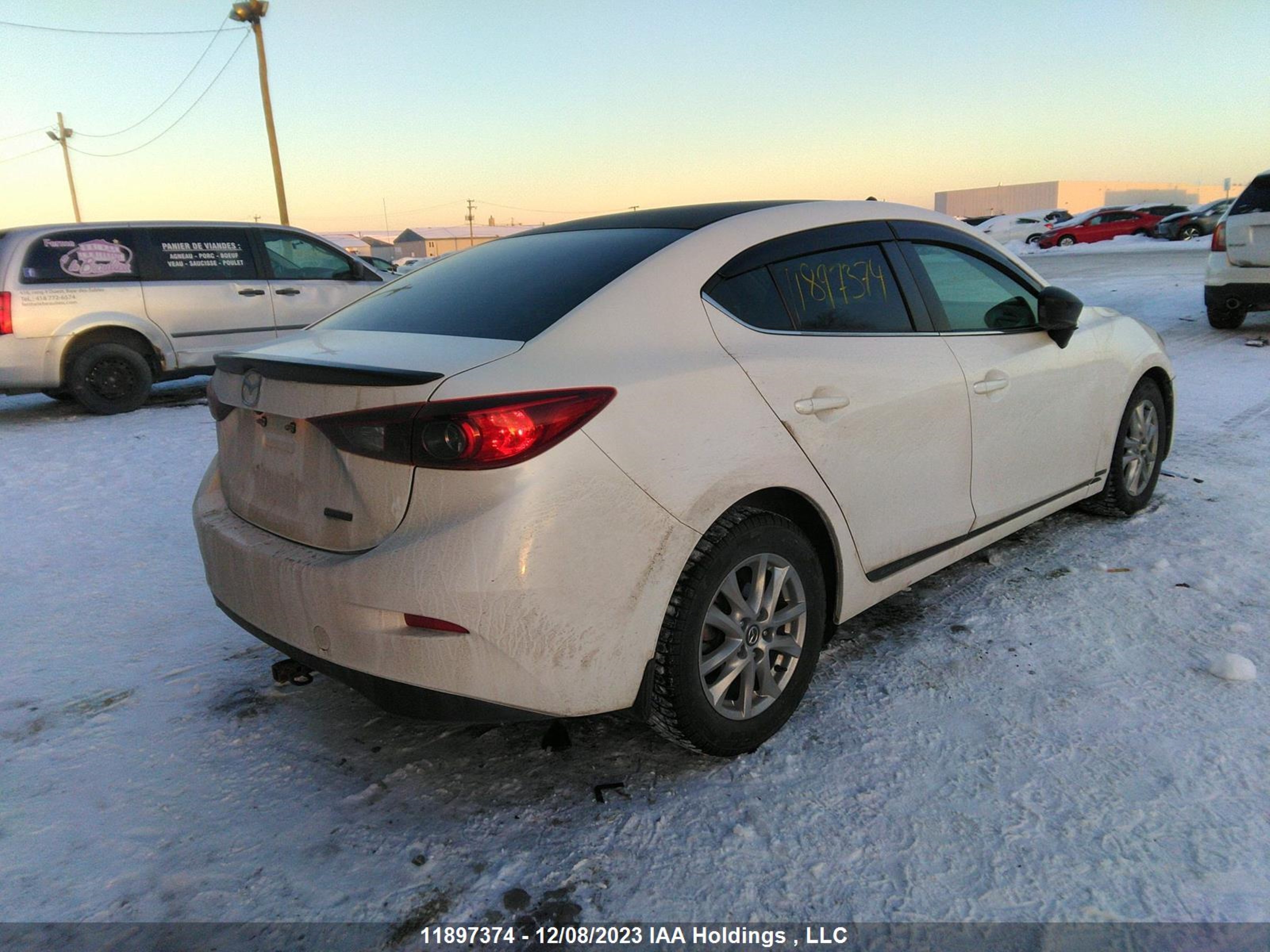 Photo 3 VIN: 3MZBM1V70EM122853 - MAZDA 3 