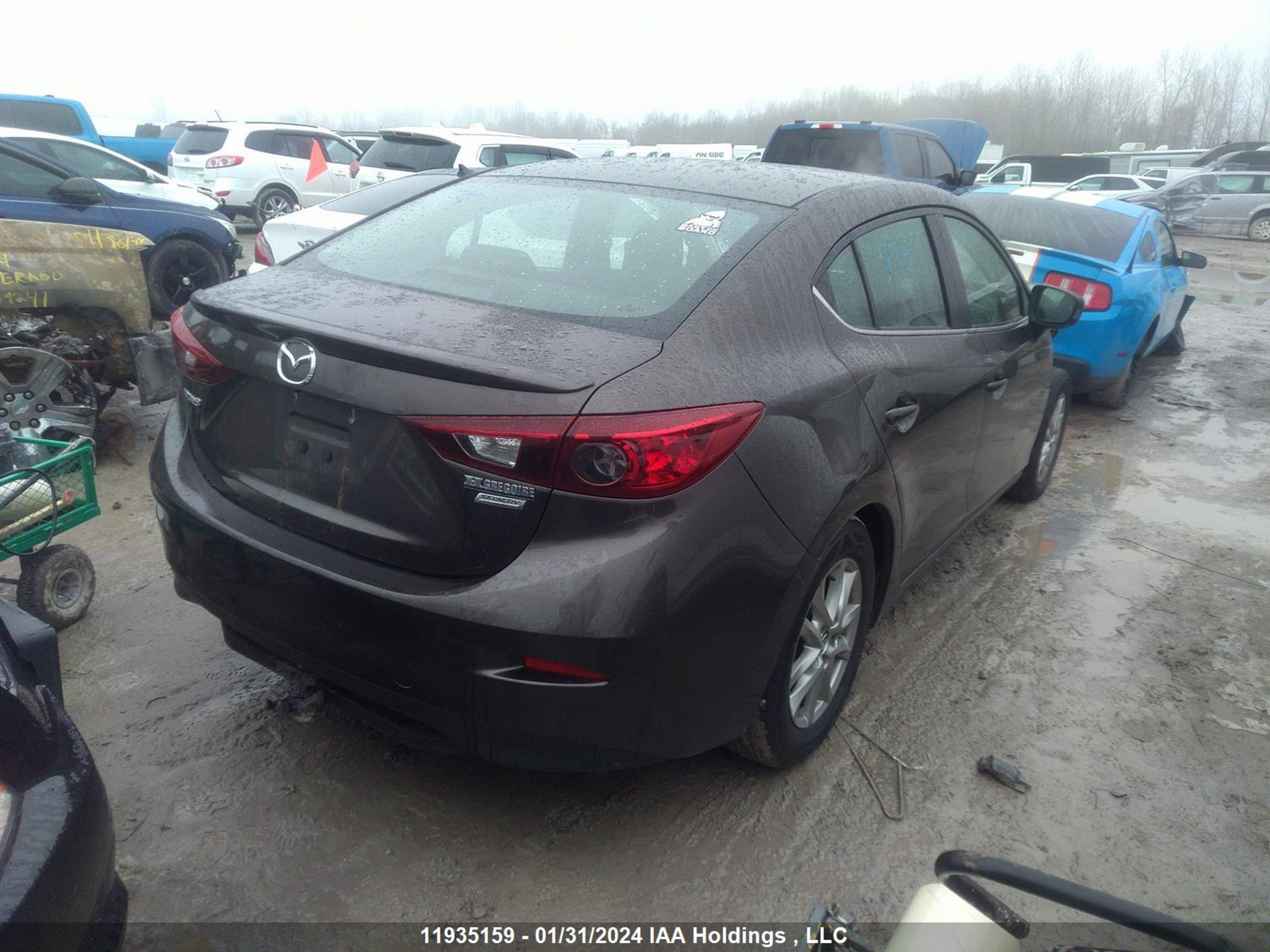 Photo 3 VIN: 3MZBM1V70FM169575 - MAZDA 3 