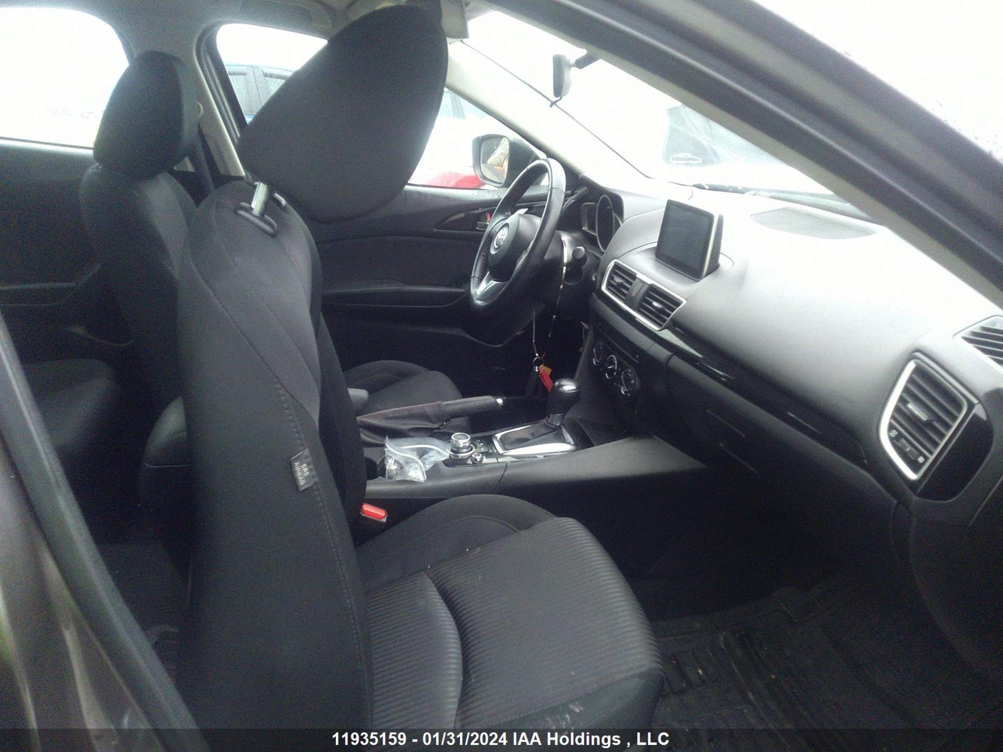 Photo 4 VIN: 3MZBM1V70FM169575 - MAZDA 3 