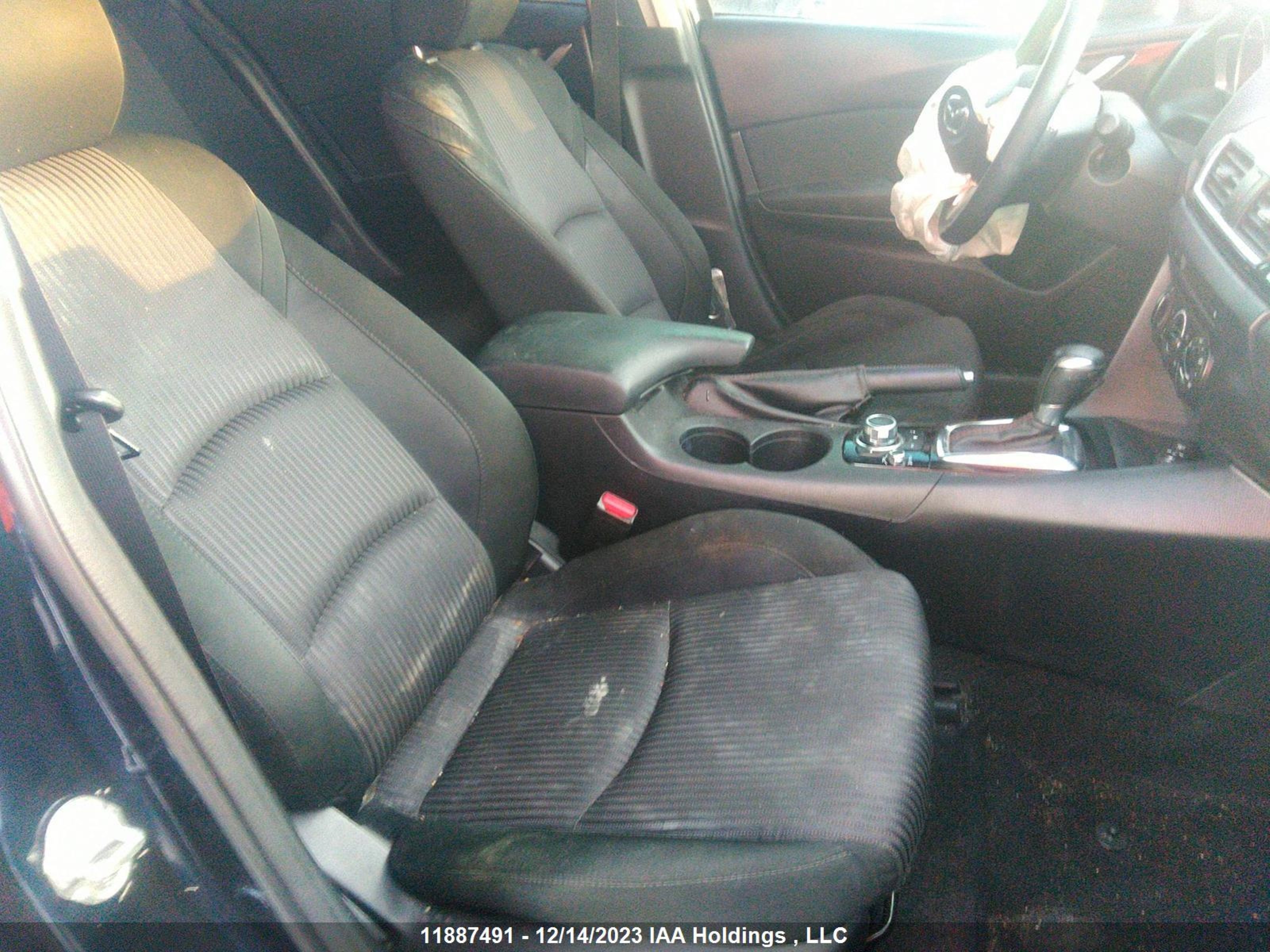 Photo 4 VIN: 3MZBM1V70FM234876 - MAZDA 3 