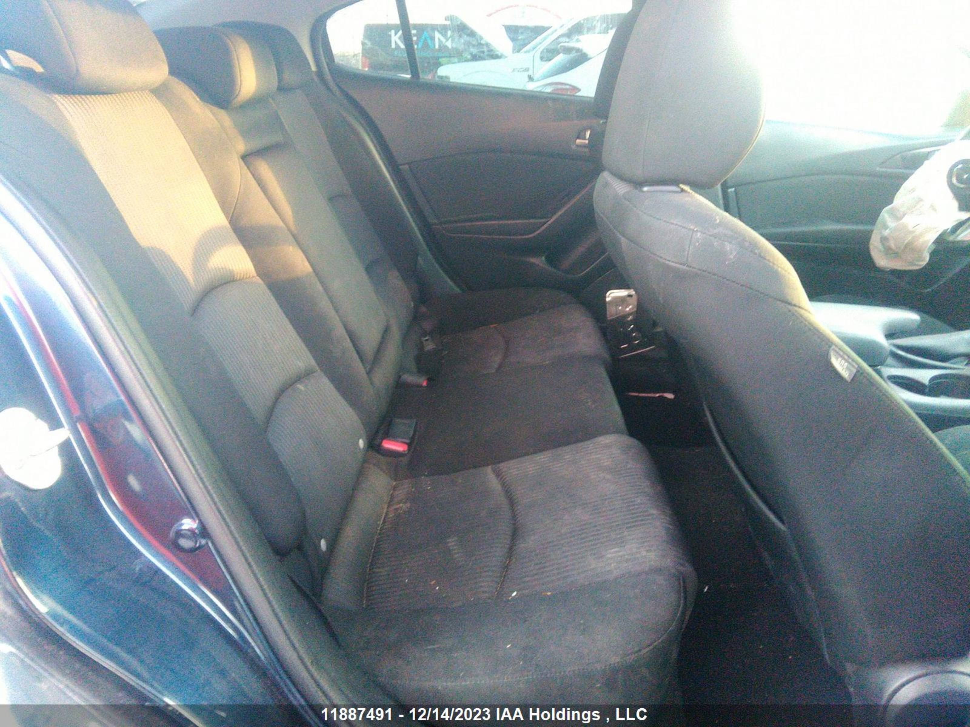 Photo 7 VIN: 3MZBM1V70FM234876 - MAZDA 3 