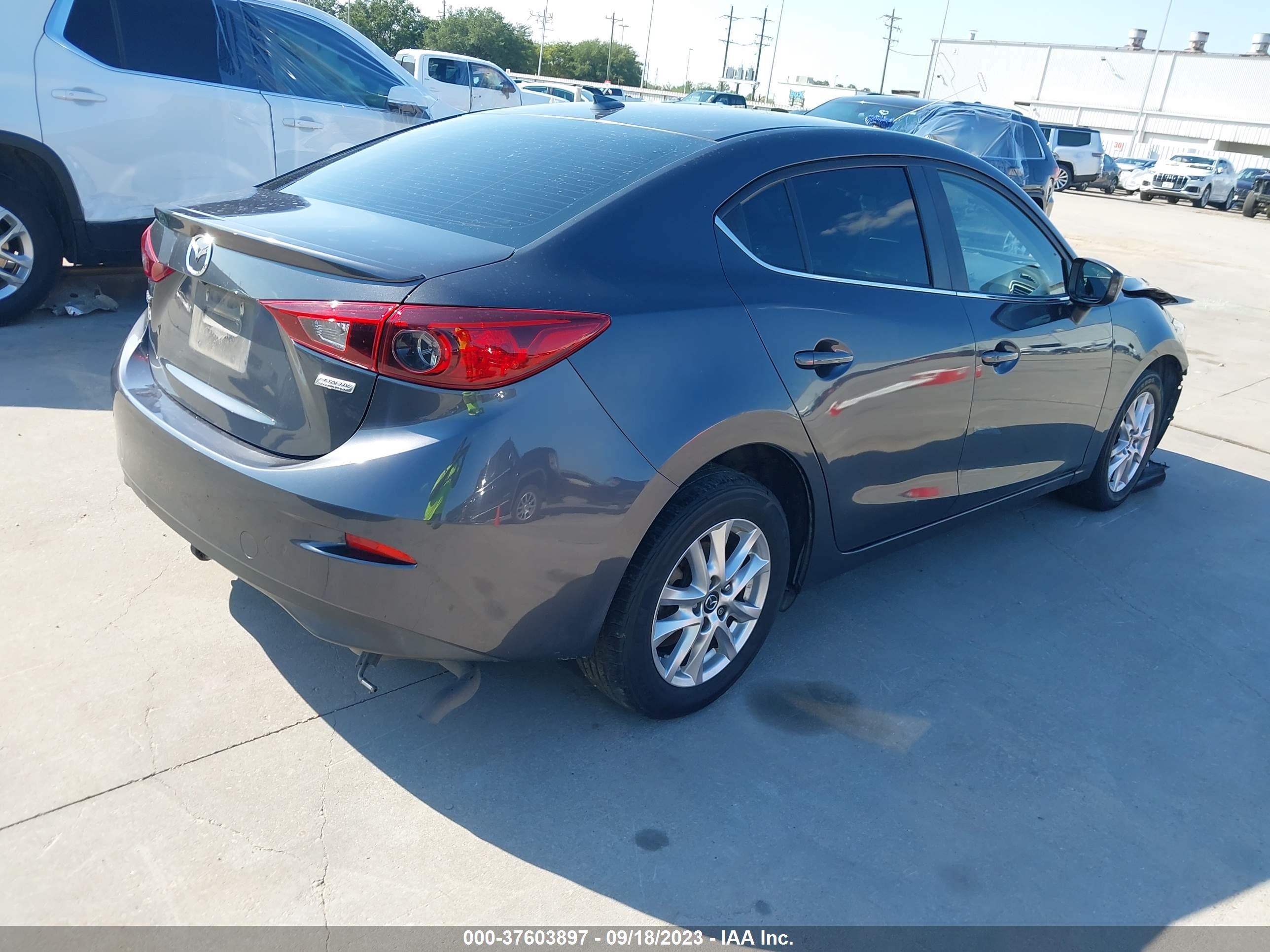 Photo 3 VIN: 3MZBM1V71FM141512 - MAZDA 3 